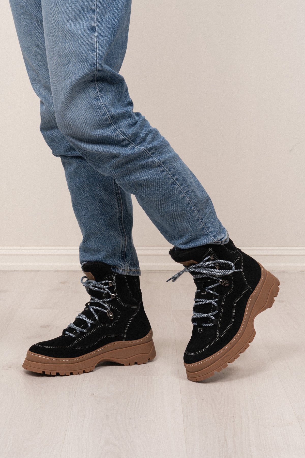 Downhill Leather/Suede - Black/Warm Lining