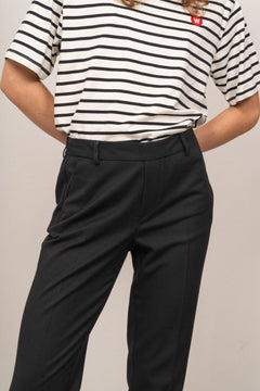 3596 Dori Relax - Ebony Black