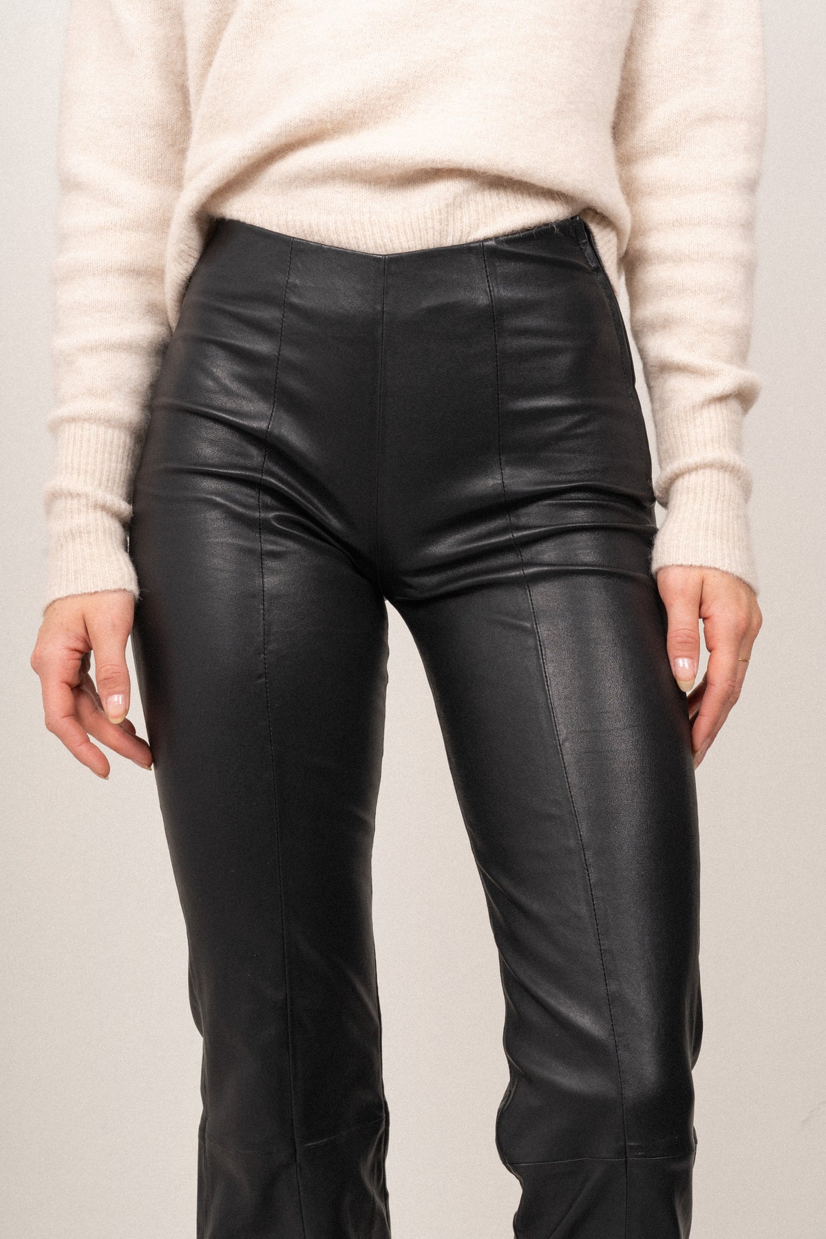 Gloria 3 Pants - Black