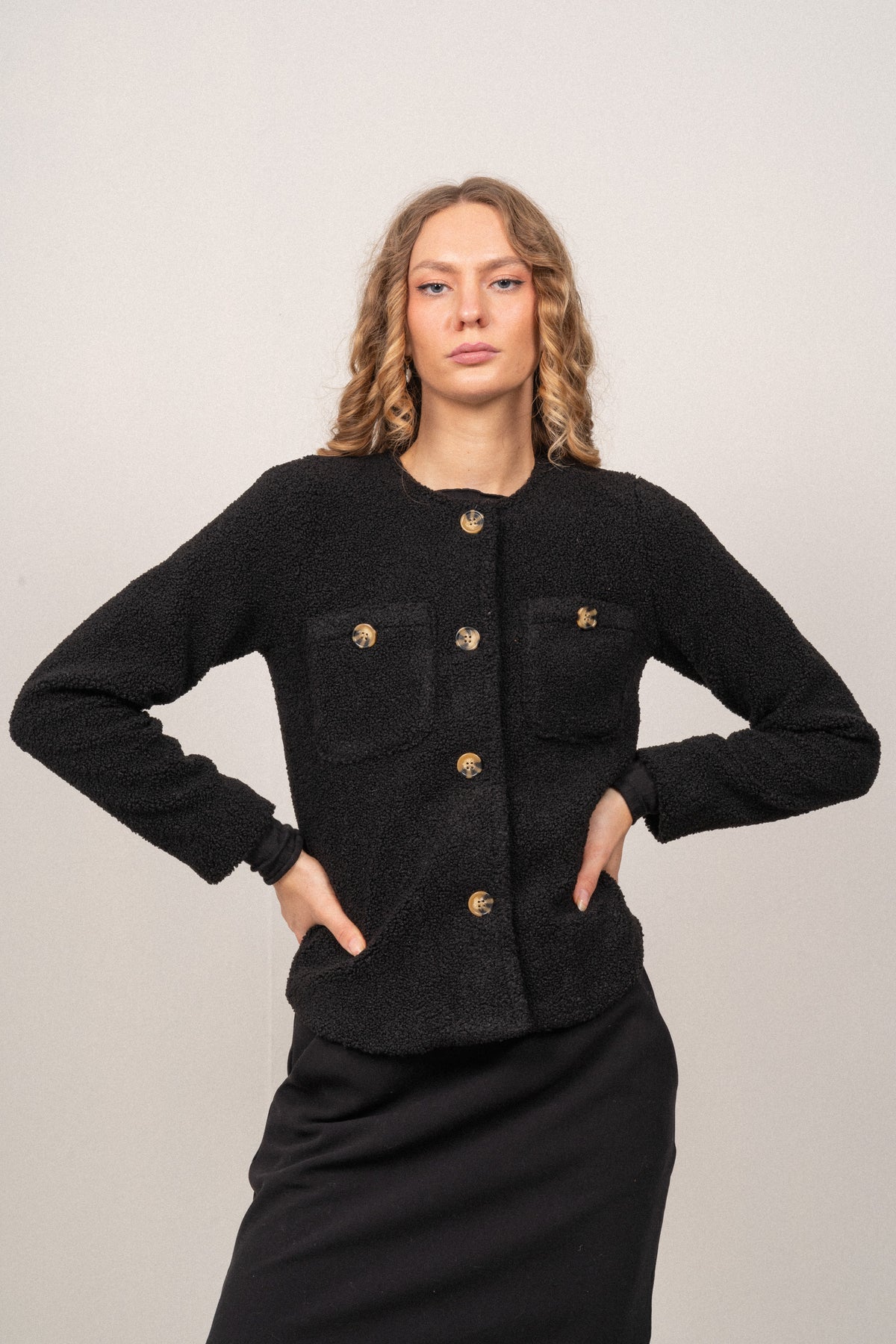 6326 Ovine - Ebony Black