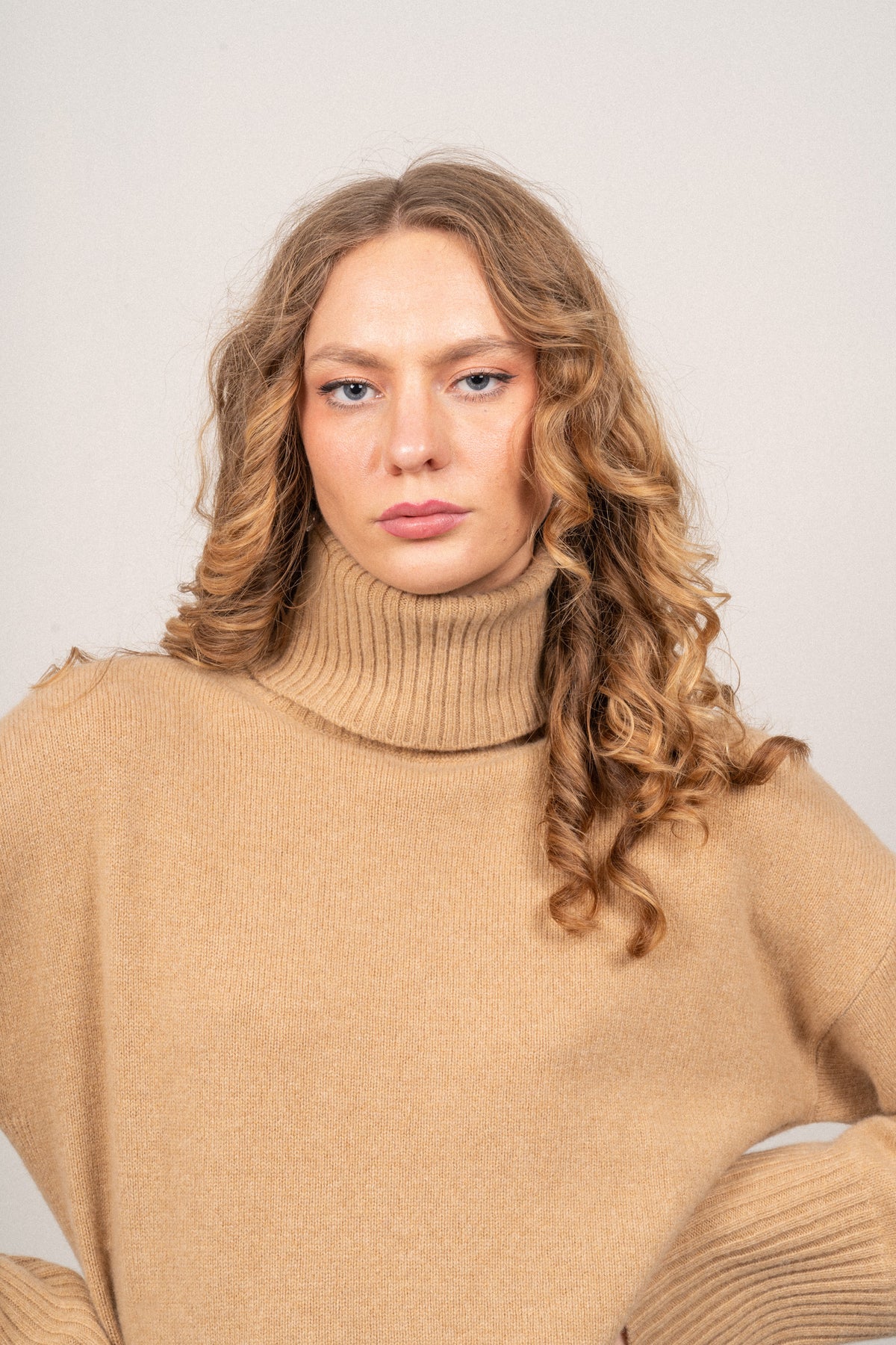 Lounge Rollneck Sweater - Dark Khaki