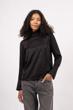 Ivy LS Satin Top B - Black