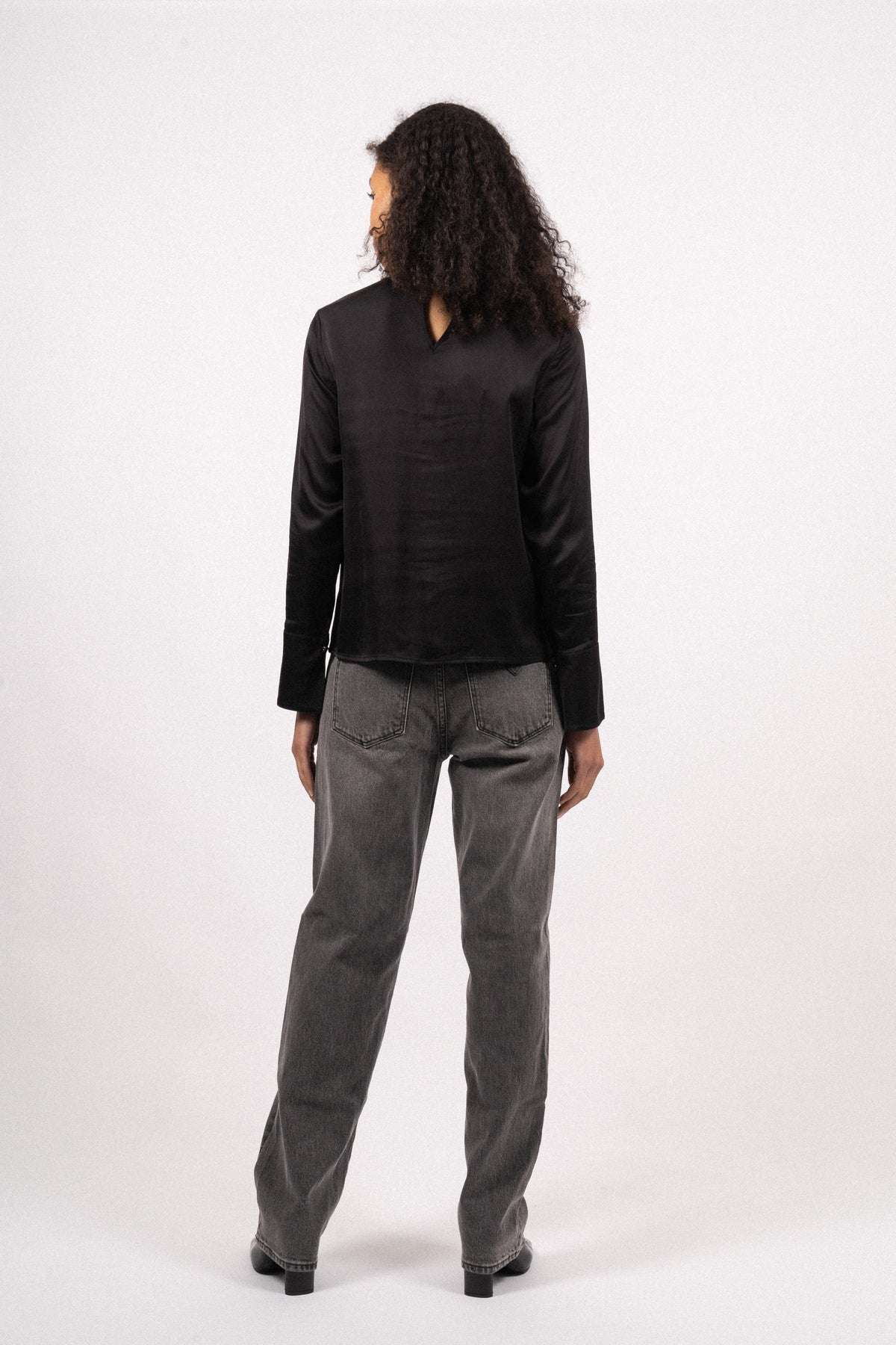 Ivy LS Satin Top B - Black