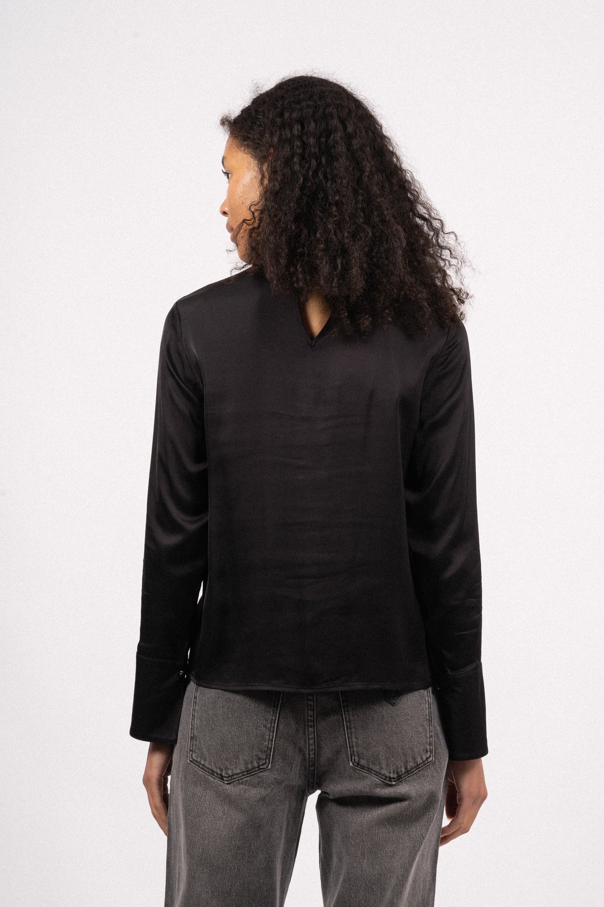 Ivy LS Satin Top B - Black