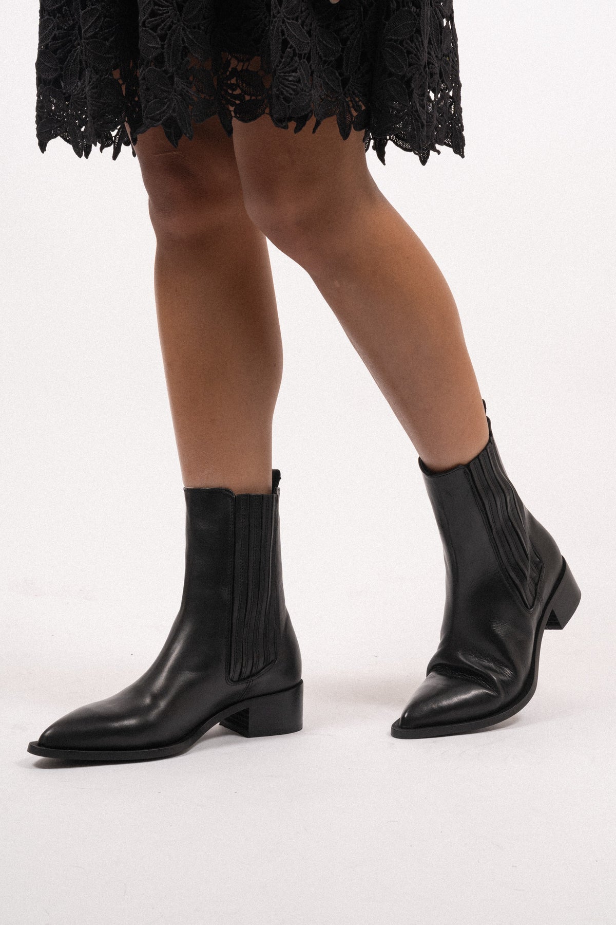 Shani - Black