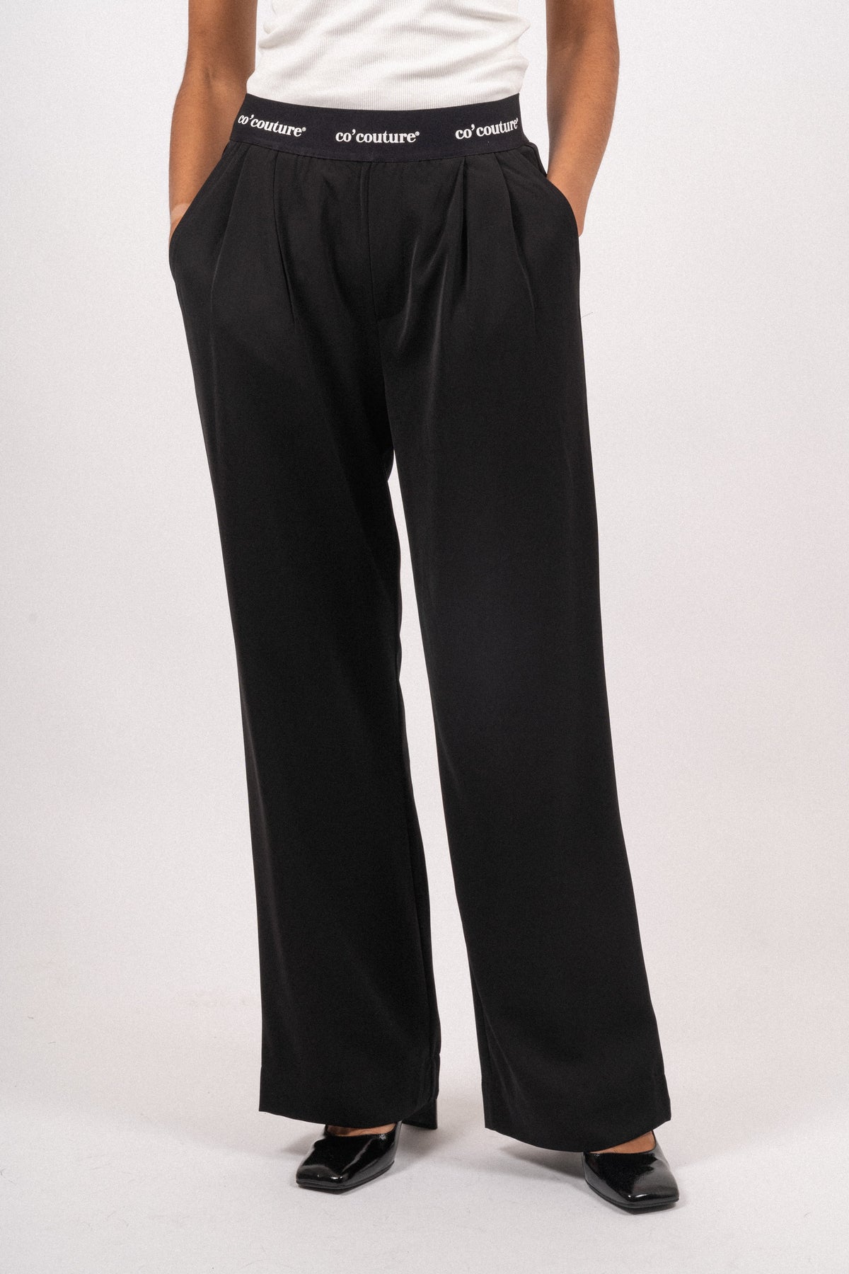Aminacc Logo Pant - Black