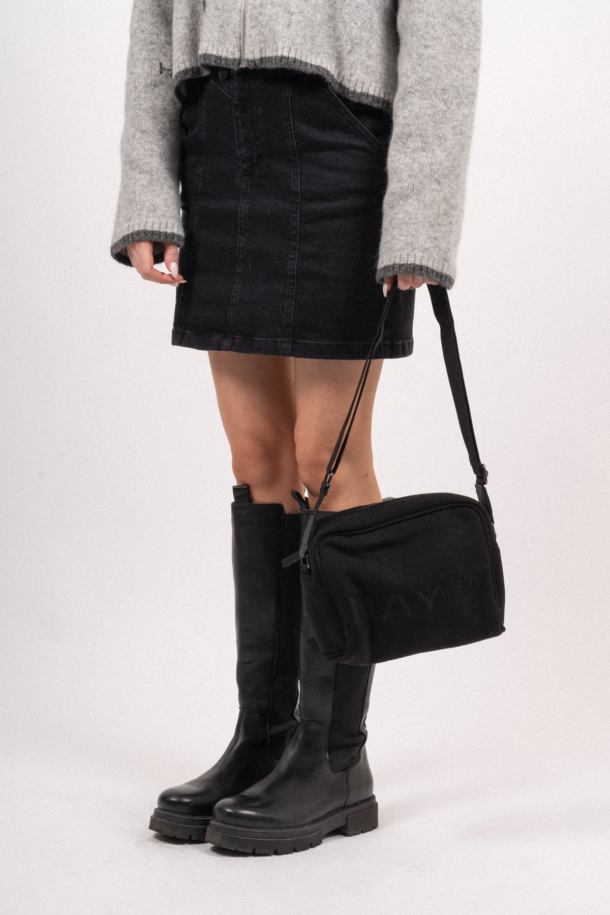 Day Woolen XL Boxy - Black