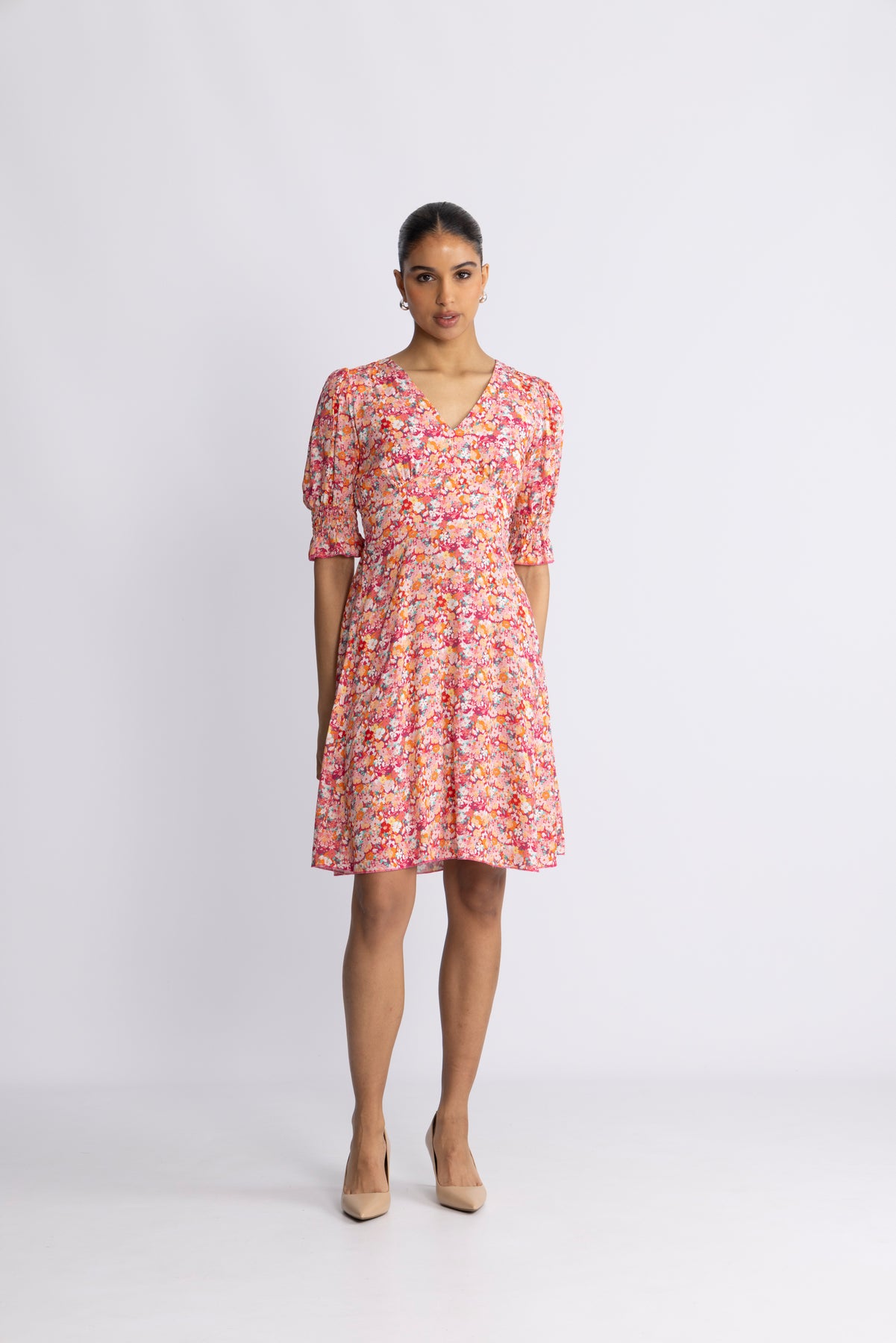 Koko Dress Short Open Back Short Sleeves - Red Flower