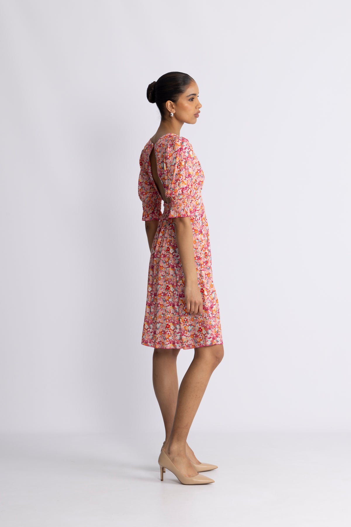 Koko Dress Short Open Back Short Sleeves - Red Flower