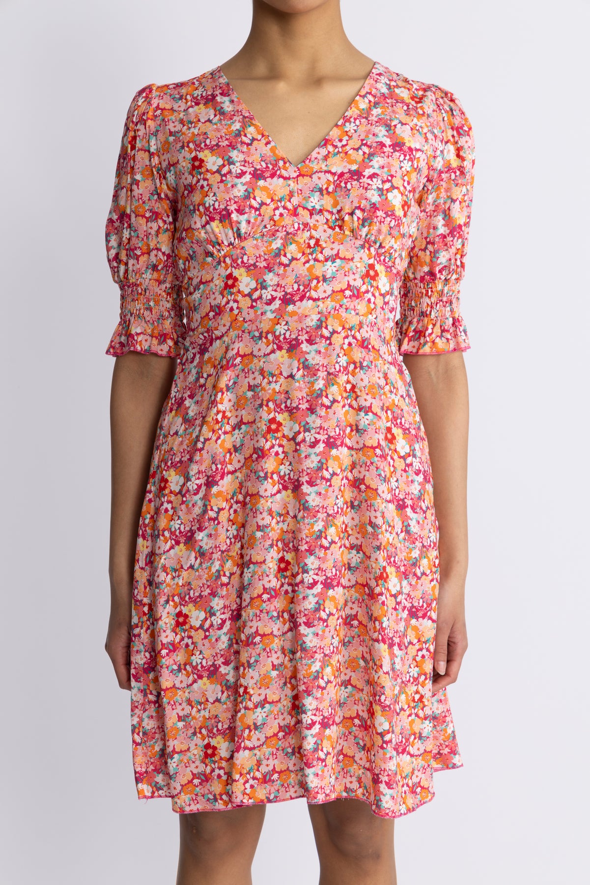 Koko Dress Short Open Back Short Sleeves - Red Flower