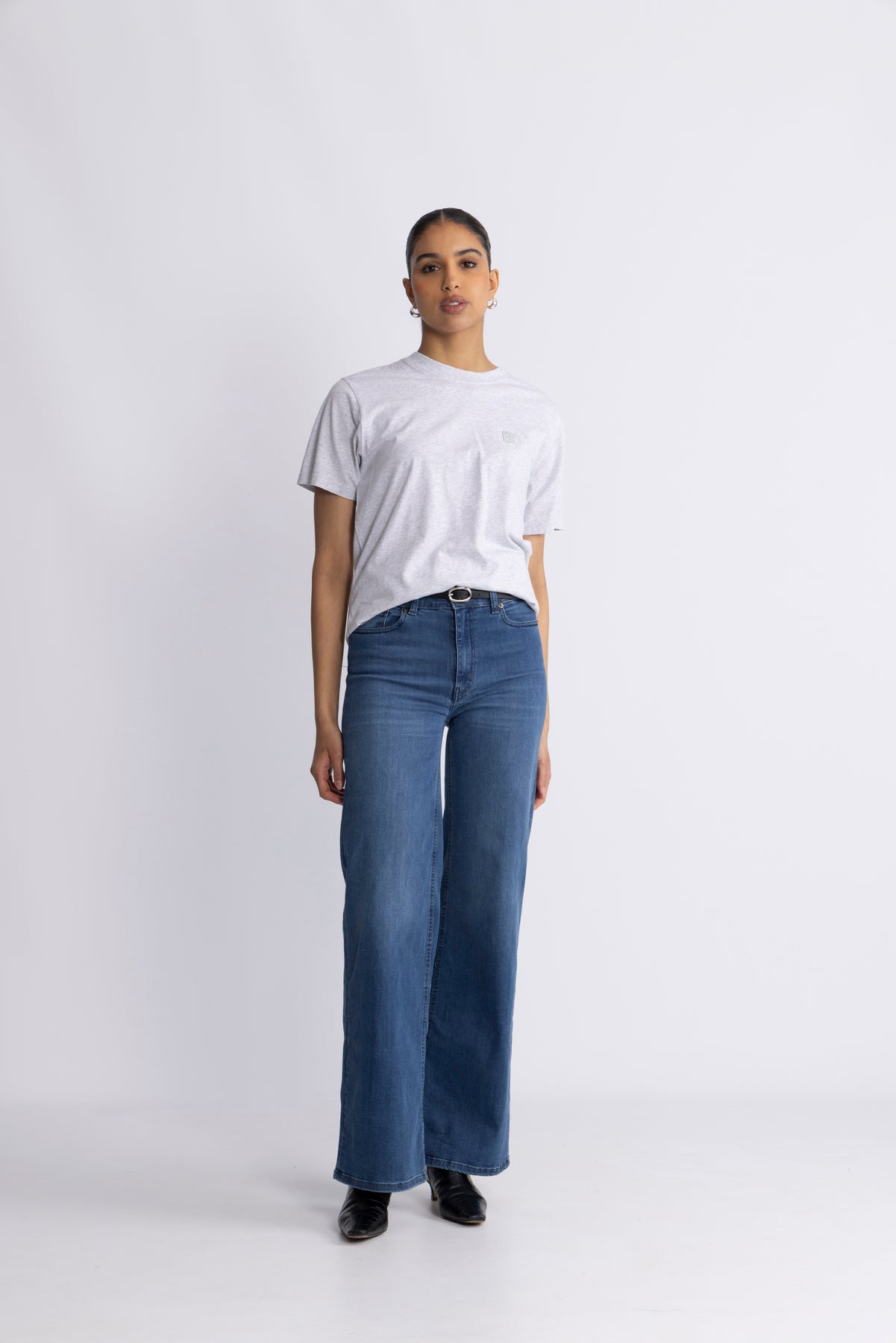 Lili Tee Framed Monogram - Heather Grey