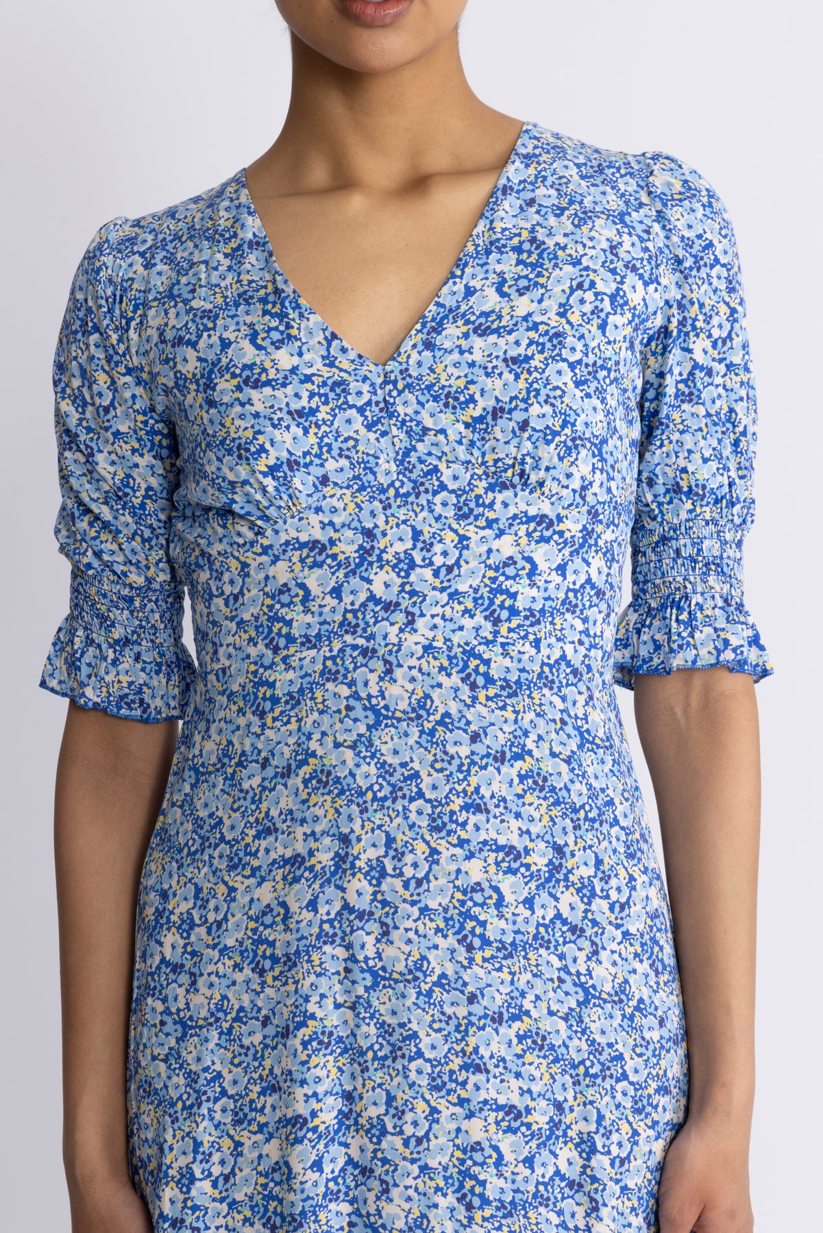 Koko Dress Long Open Back Short Sleeves - Sky Blue Flower