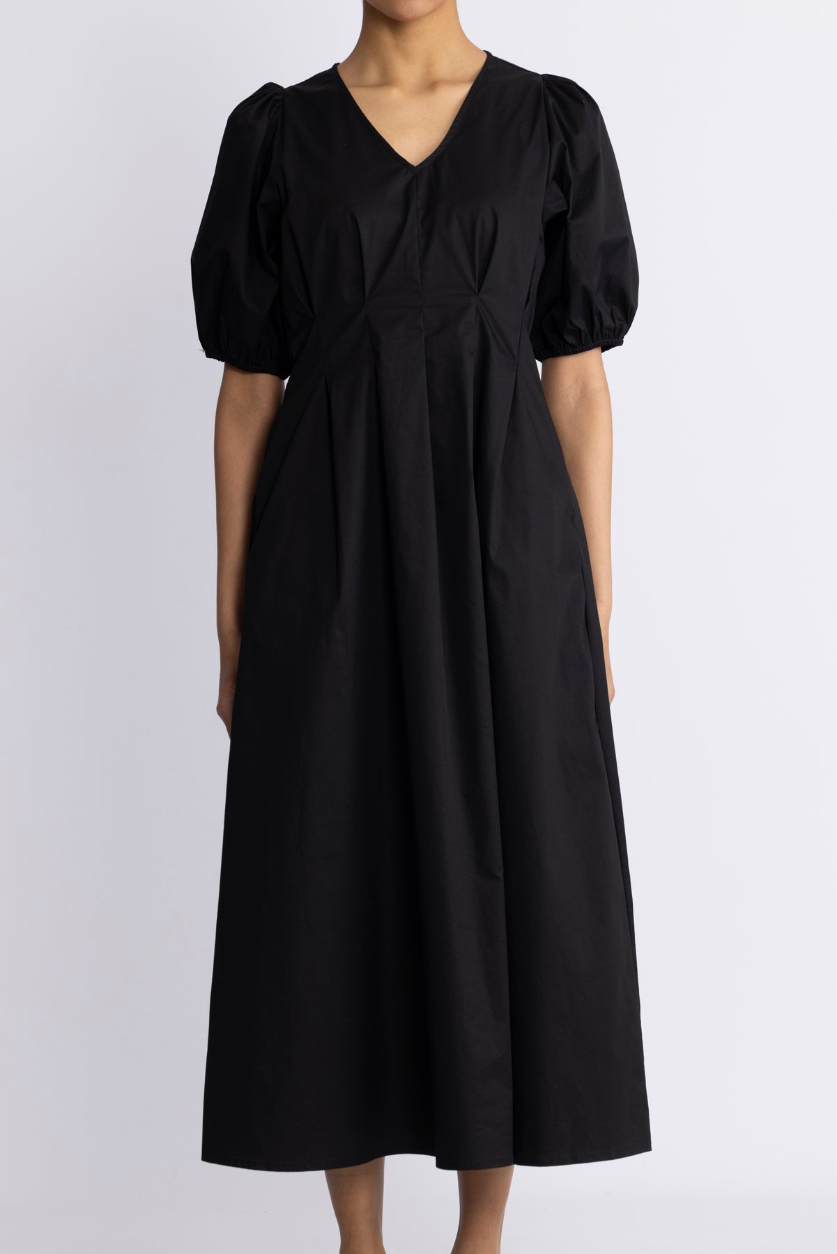 Poppycc Pleat Dress - Svart