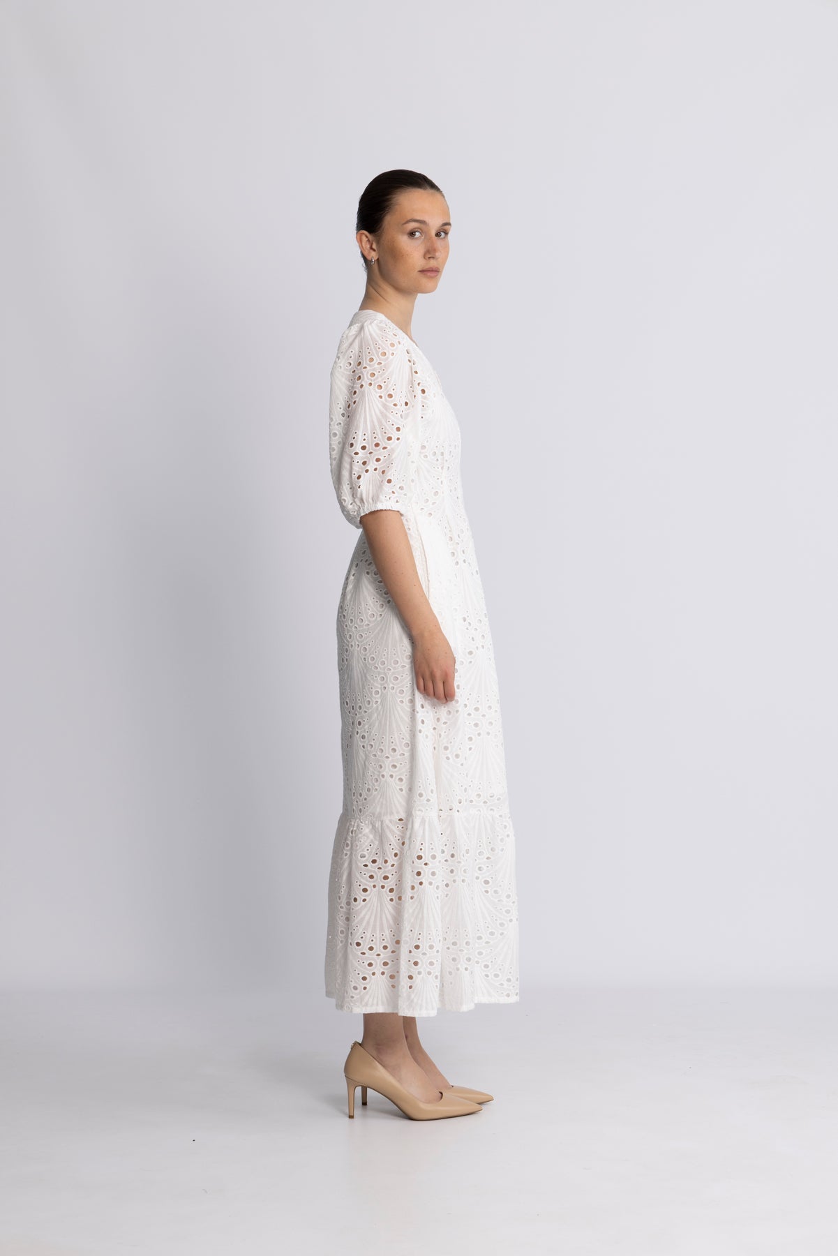 Nayacc Anglaise Pleat Dress - Vit