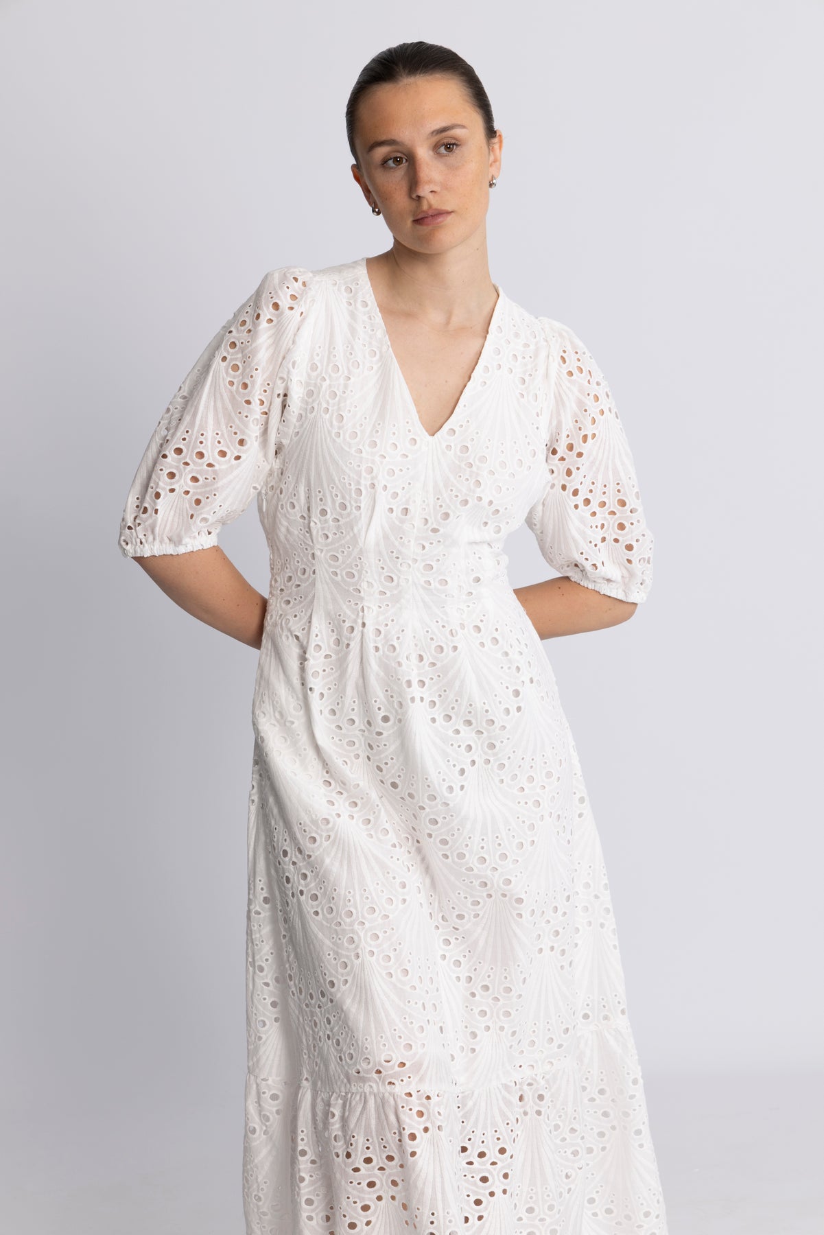 Nayacc Anglaise Pleat Dress - Vit