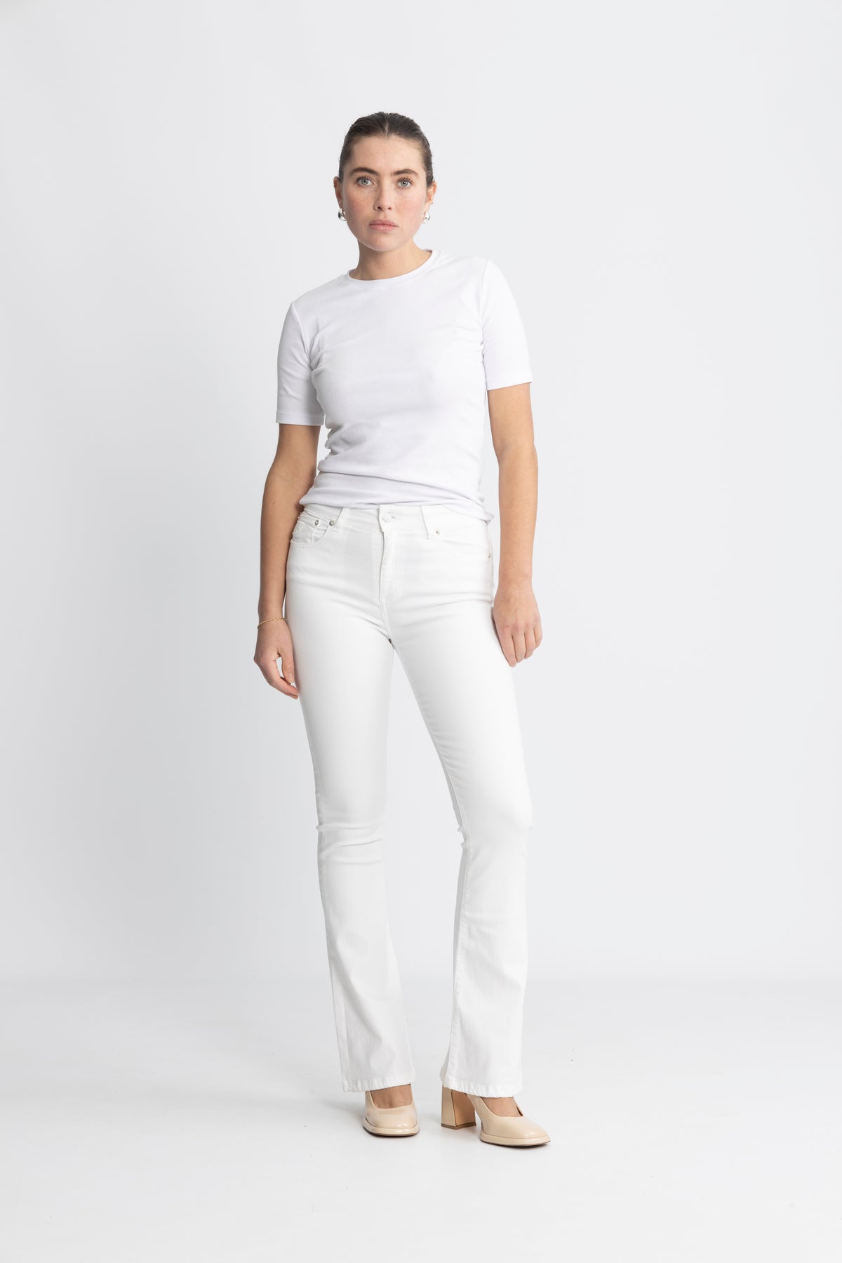 Raval 16 - Megalia Blanco
