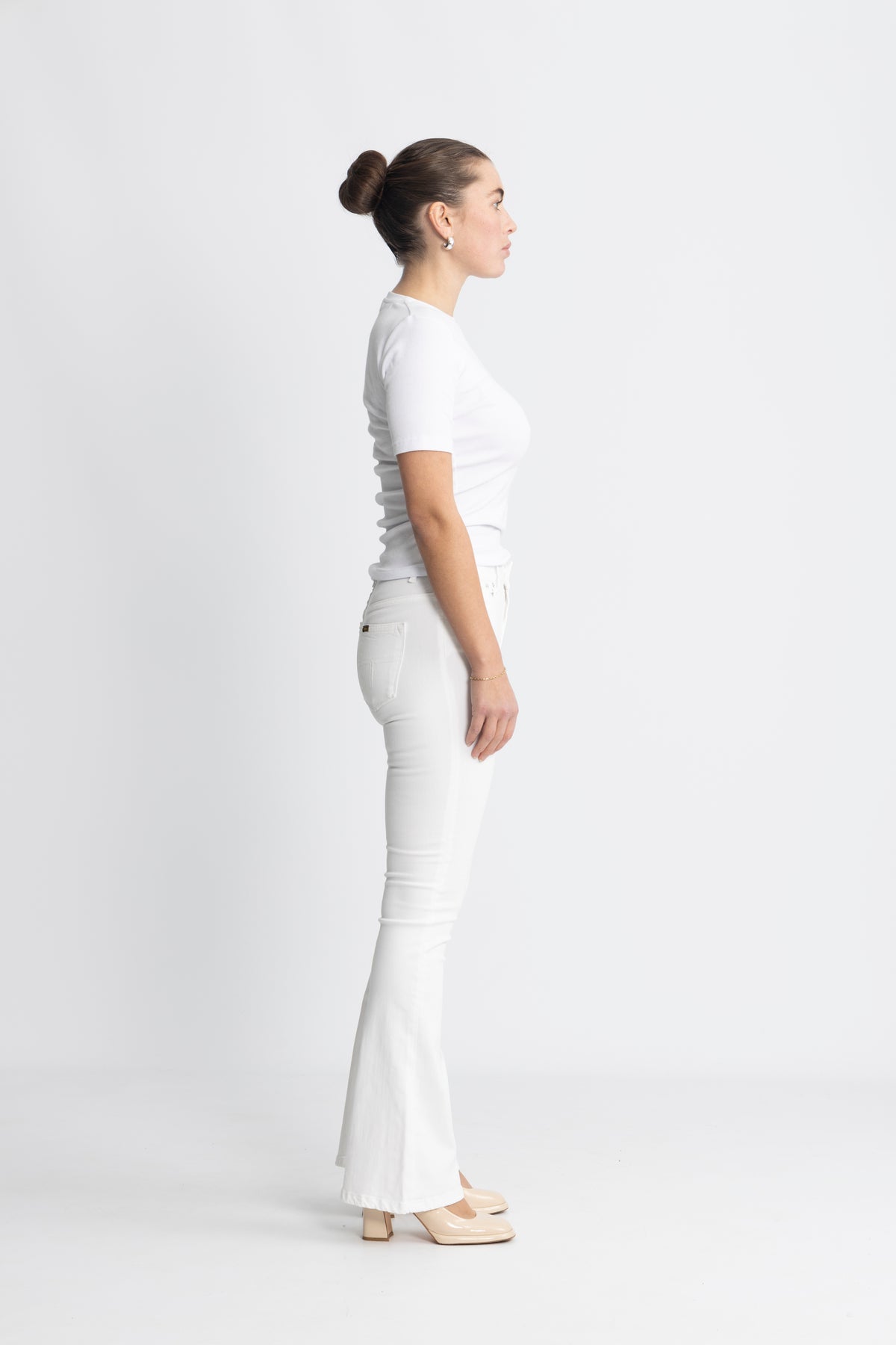 Raval 16 - Megalia Blanco