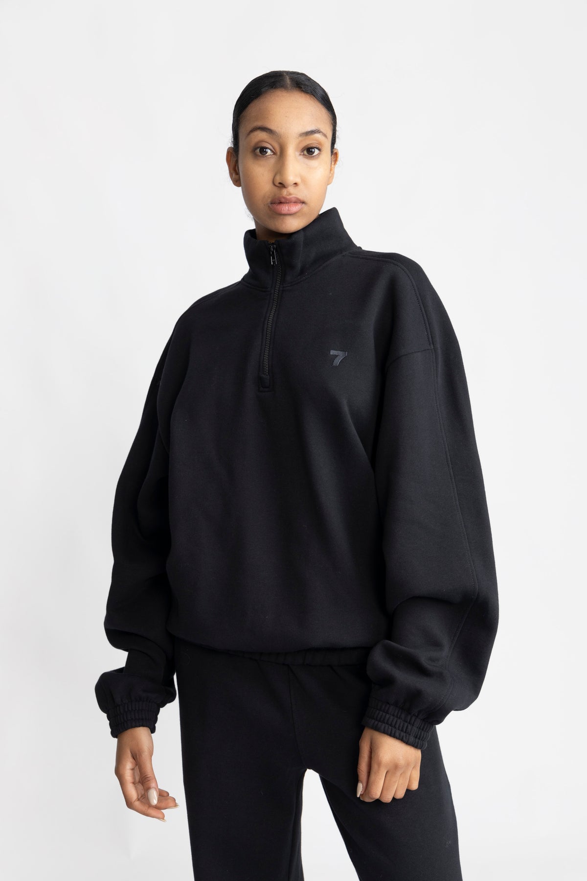Organic Panelled Sweatshirt - Svart