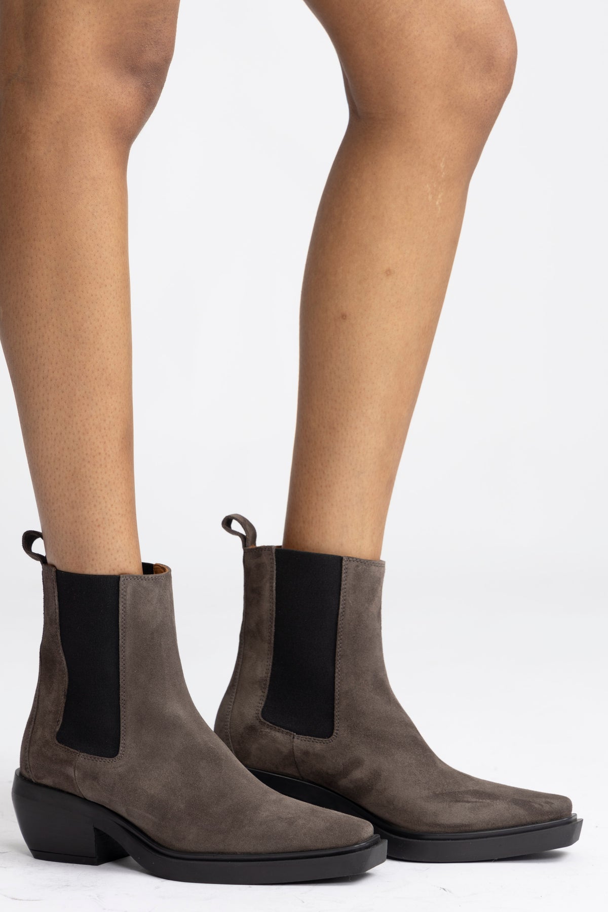 CPH236 Suede - Off Black