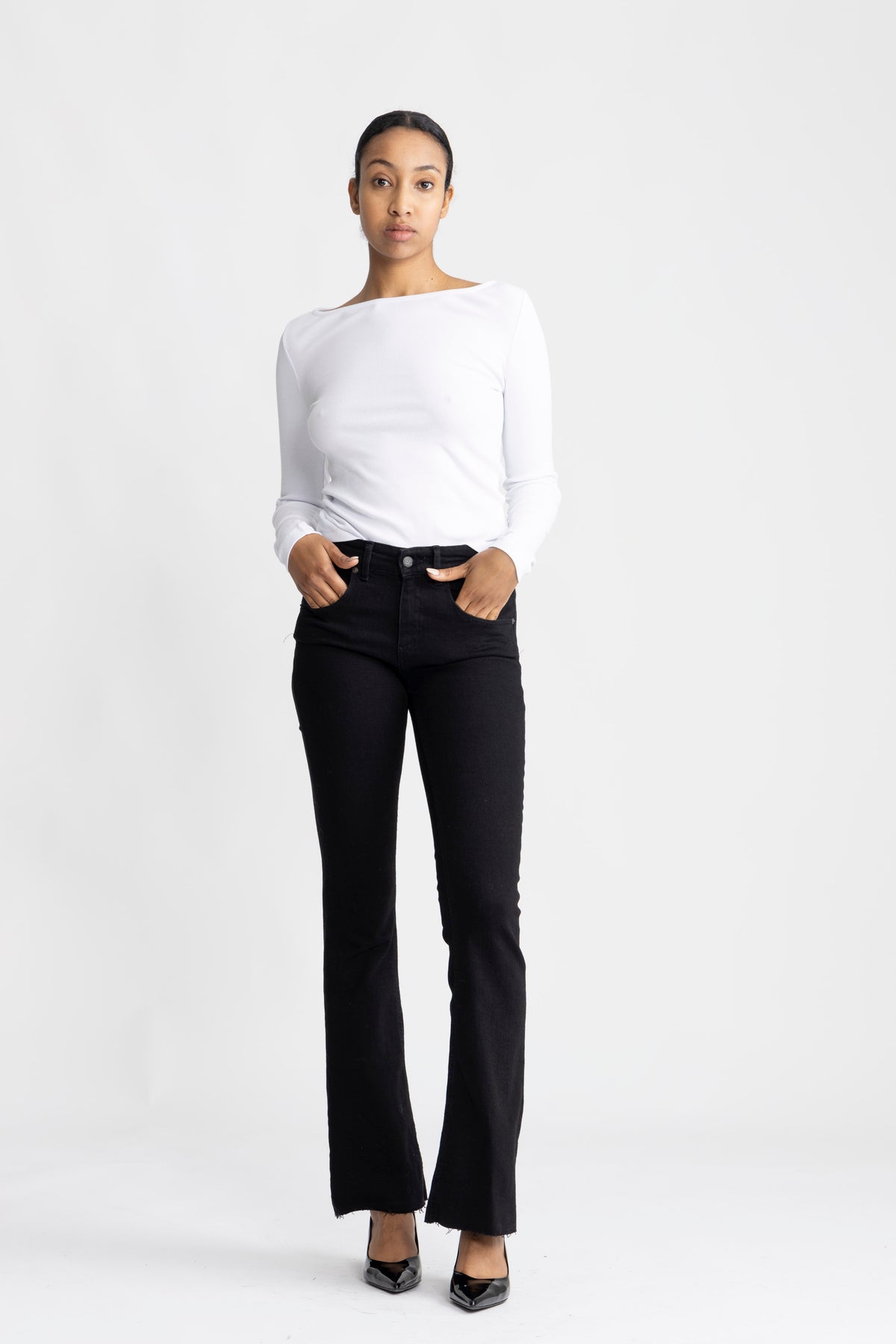 Melrose Edge - The Black Caspar - Stone Black