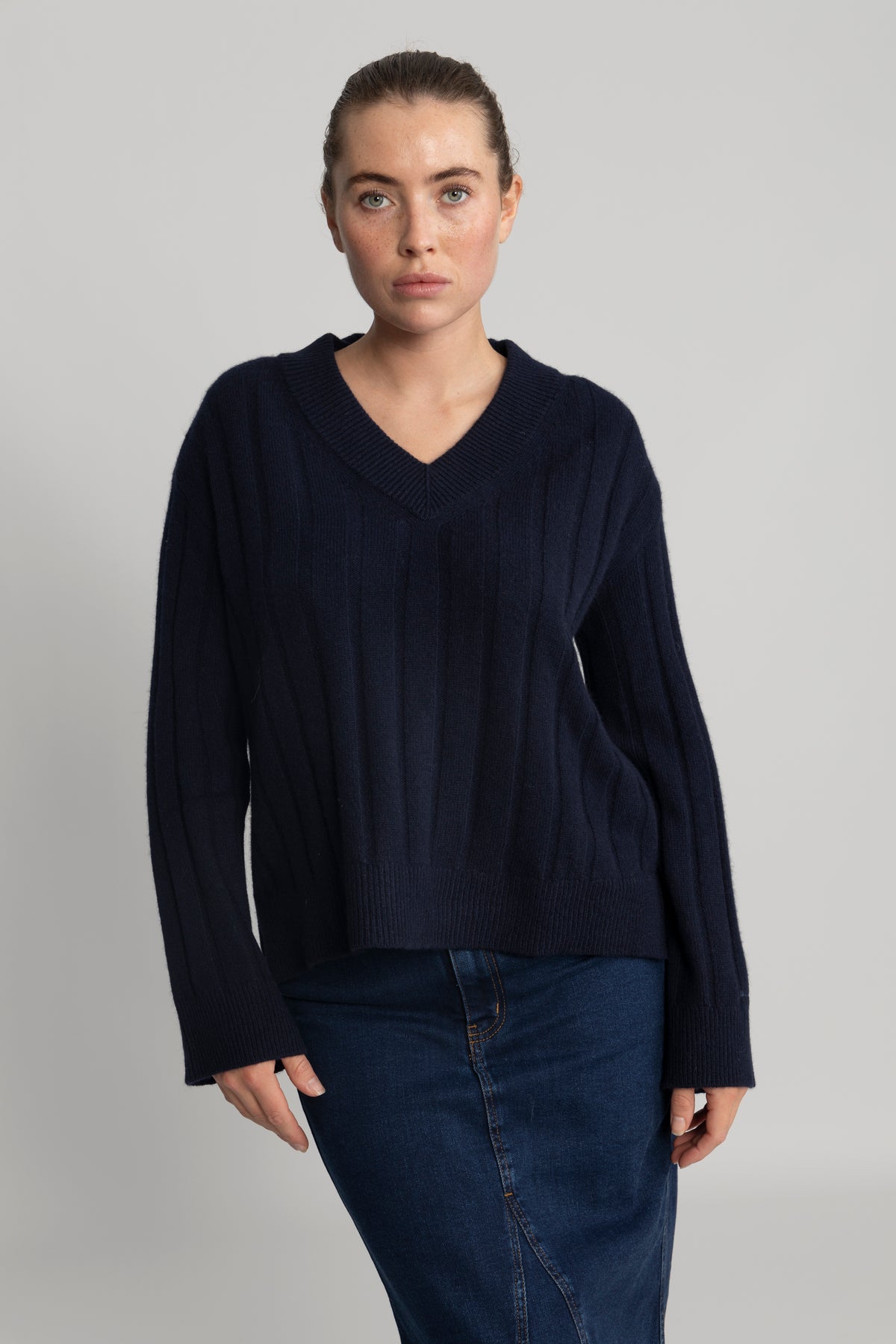 Wide Ribbed Wool V-Neck - Evening Blue