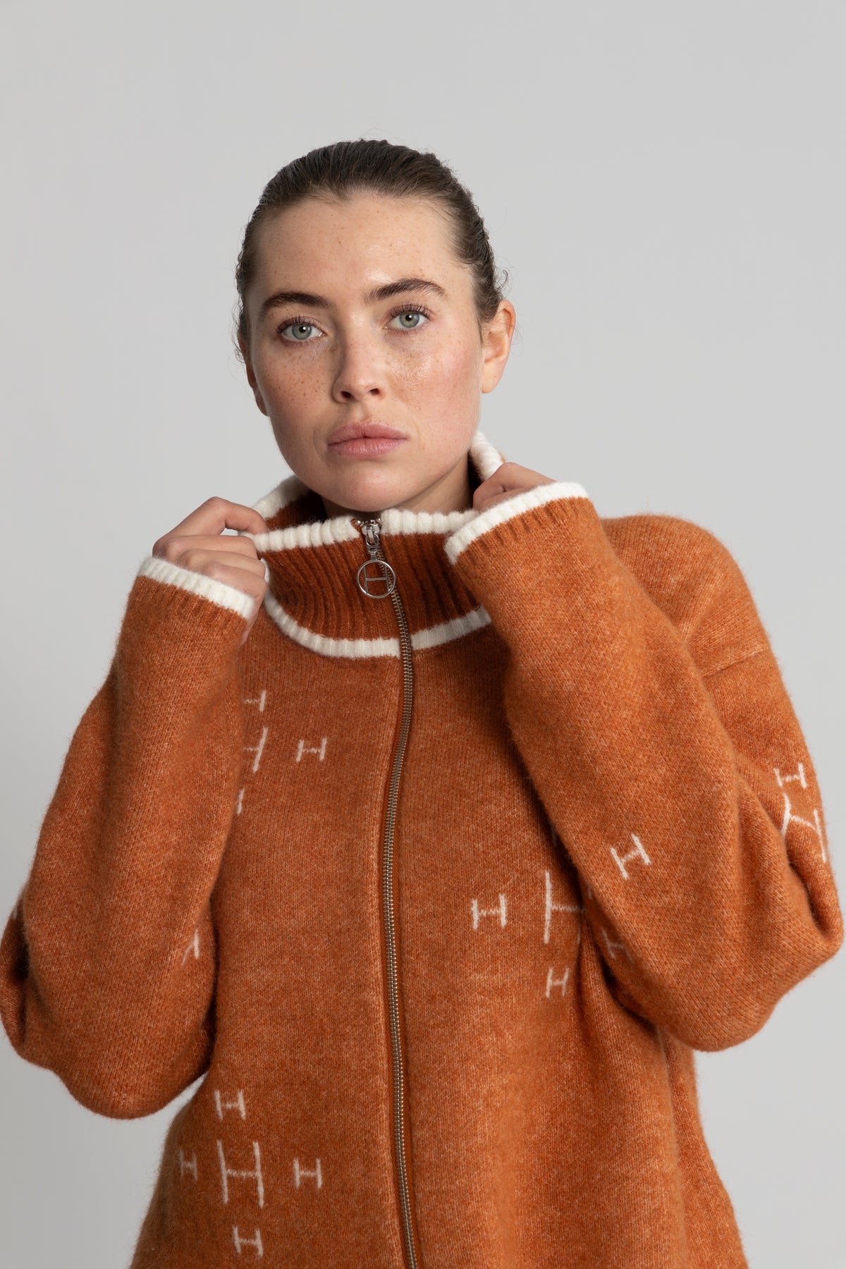 Iben Zip Jacket - Leather Brown With White