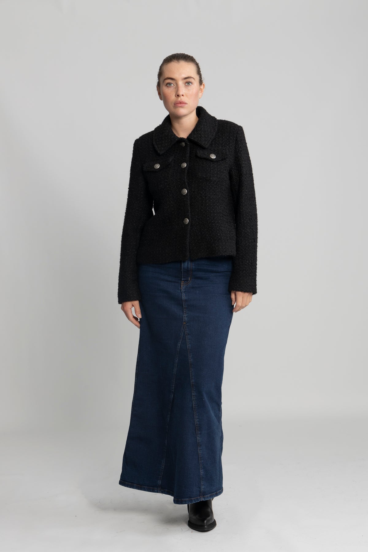 6811 Jandi - Ebony Black