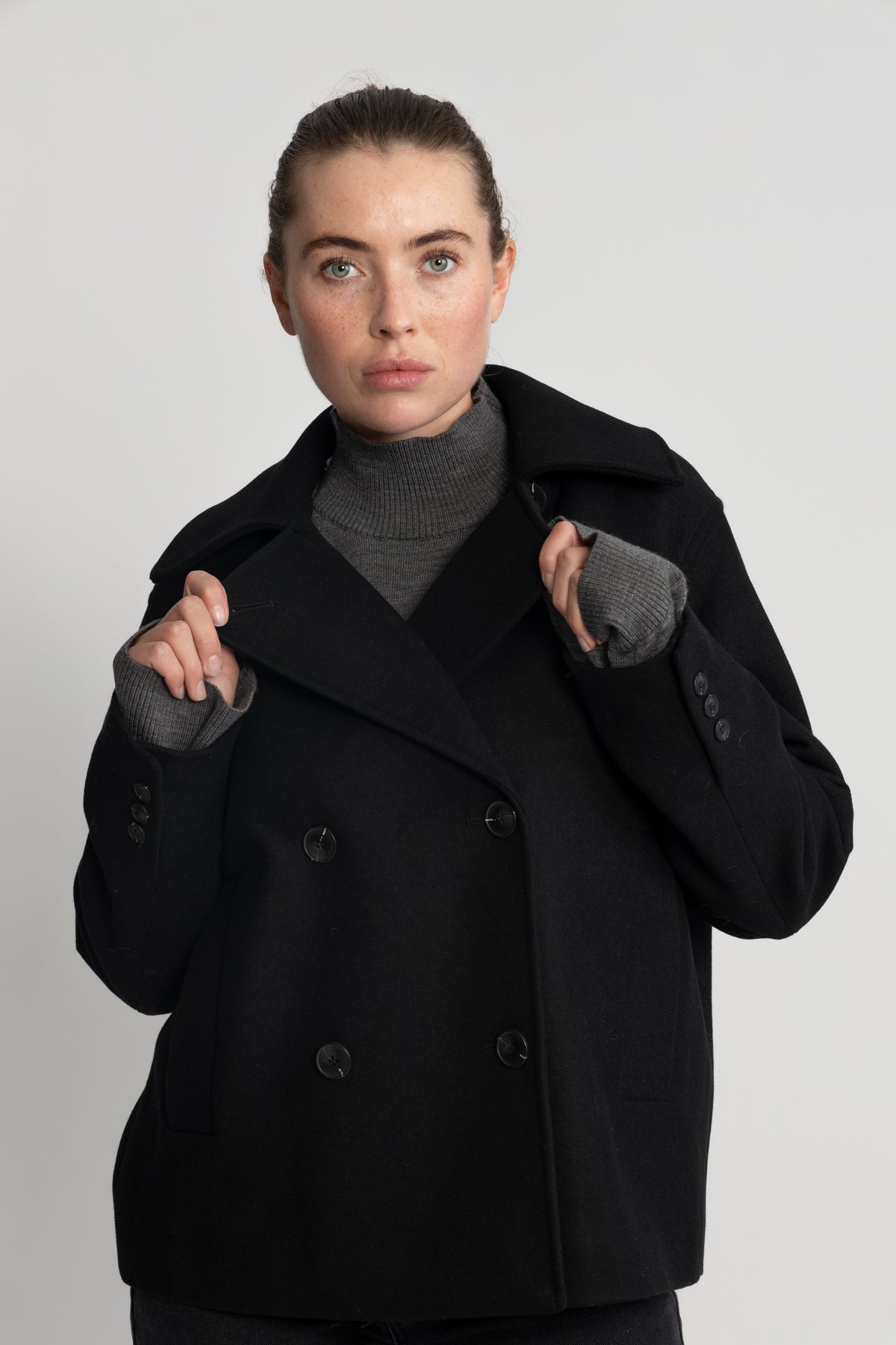 Alma Short Wool Jacket - Svart