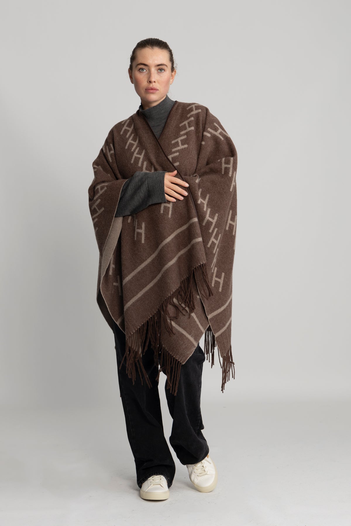 London Shawl - Brown With Beige