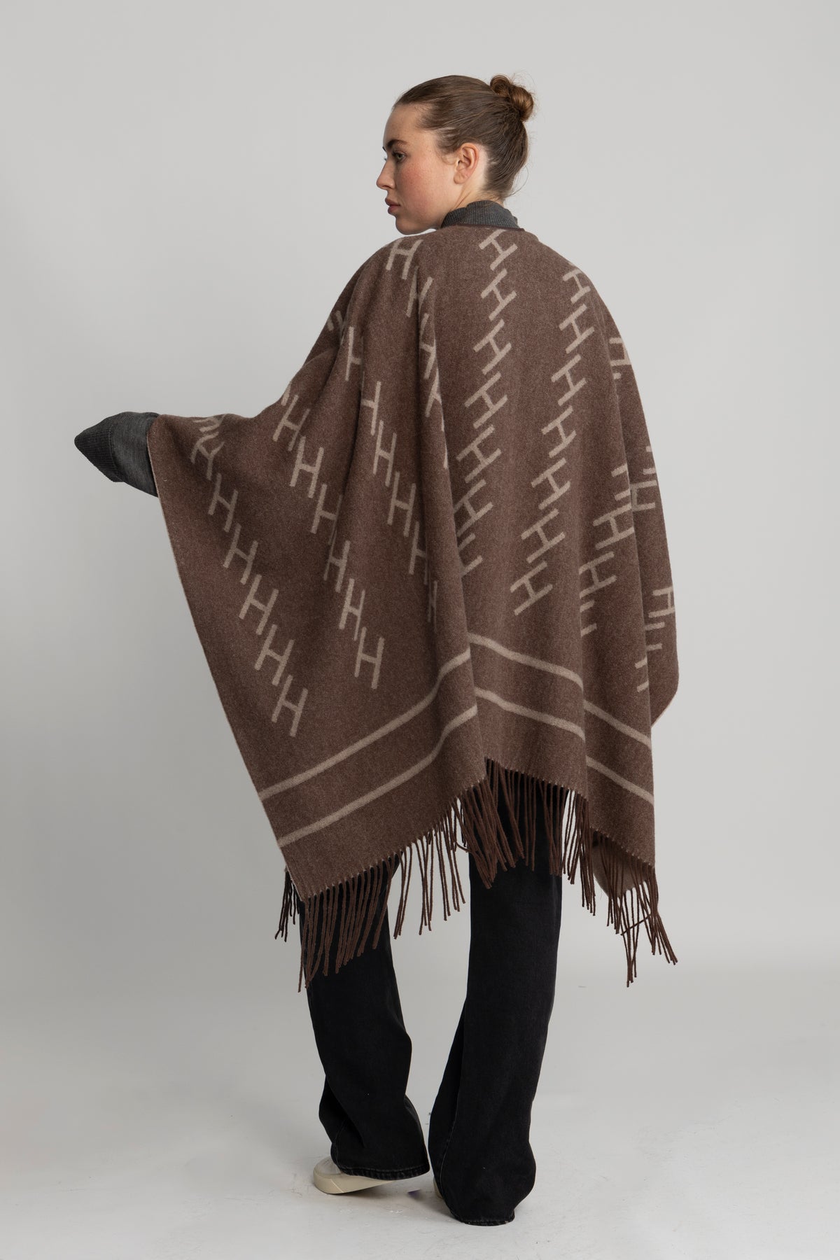 London Shawl - Brown With Beige