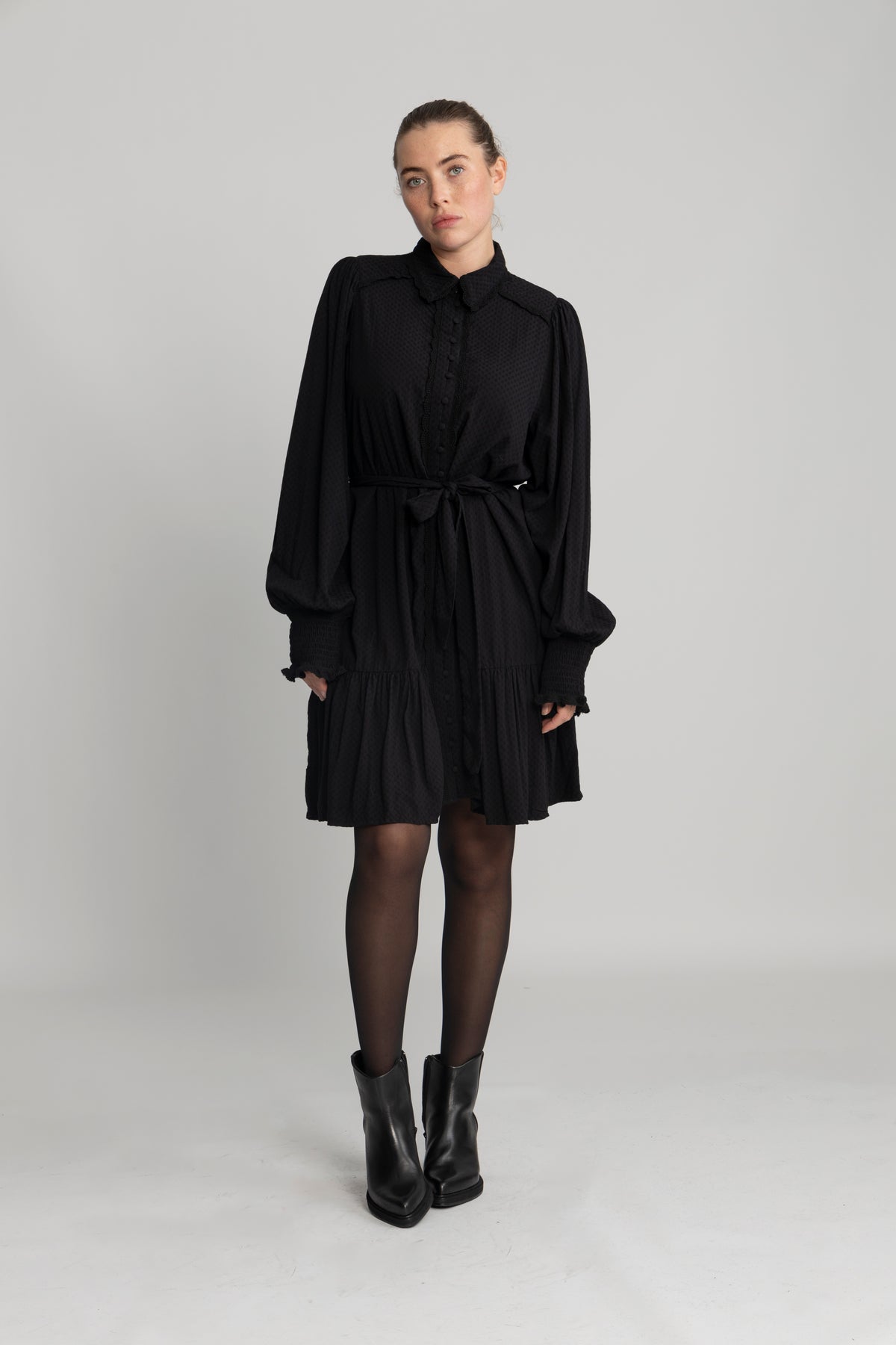 Yastilera LS Shirt Dress - Svart
