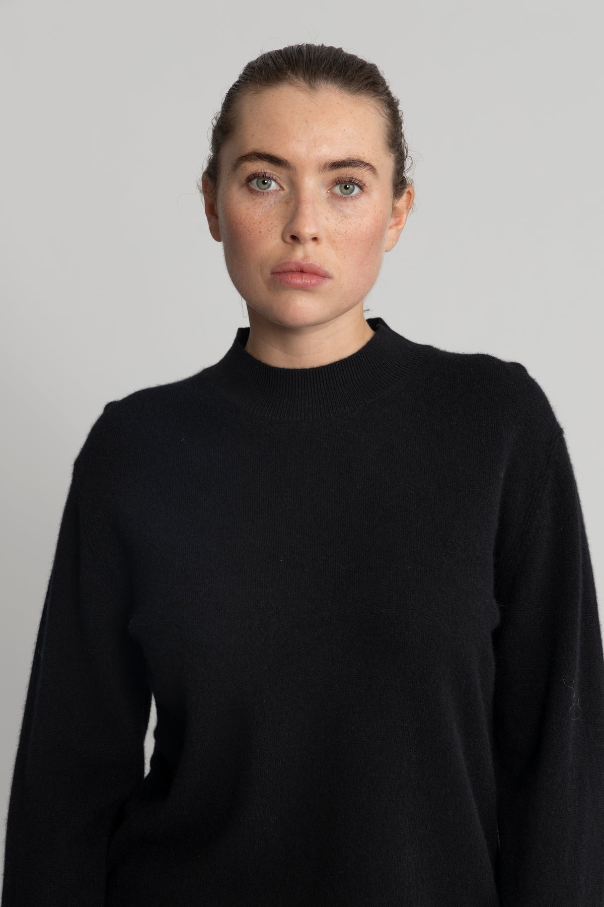 Yasemilie Ls Funnel Knit Dress - Svart