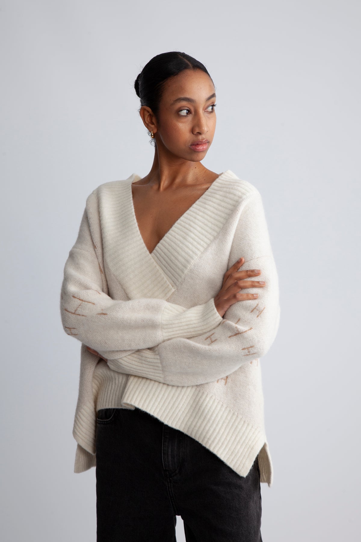 Fam V-Neck Sweater - White Alyssum