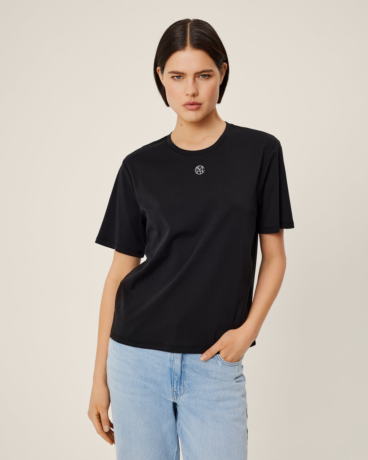 Melea Icon Tee - Black/Egret