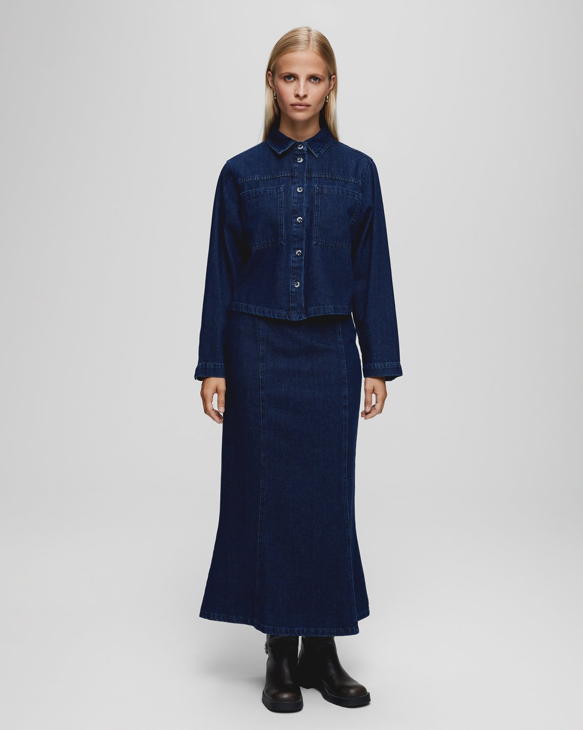Oliva Elena - Dark Blue Wash