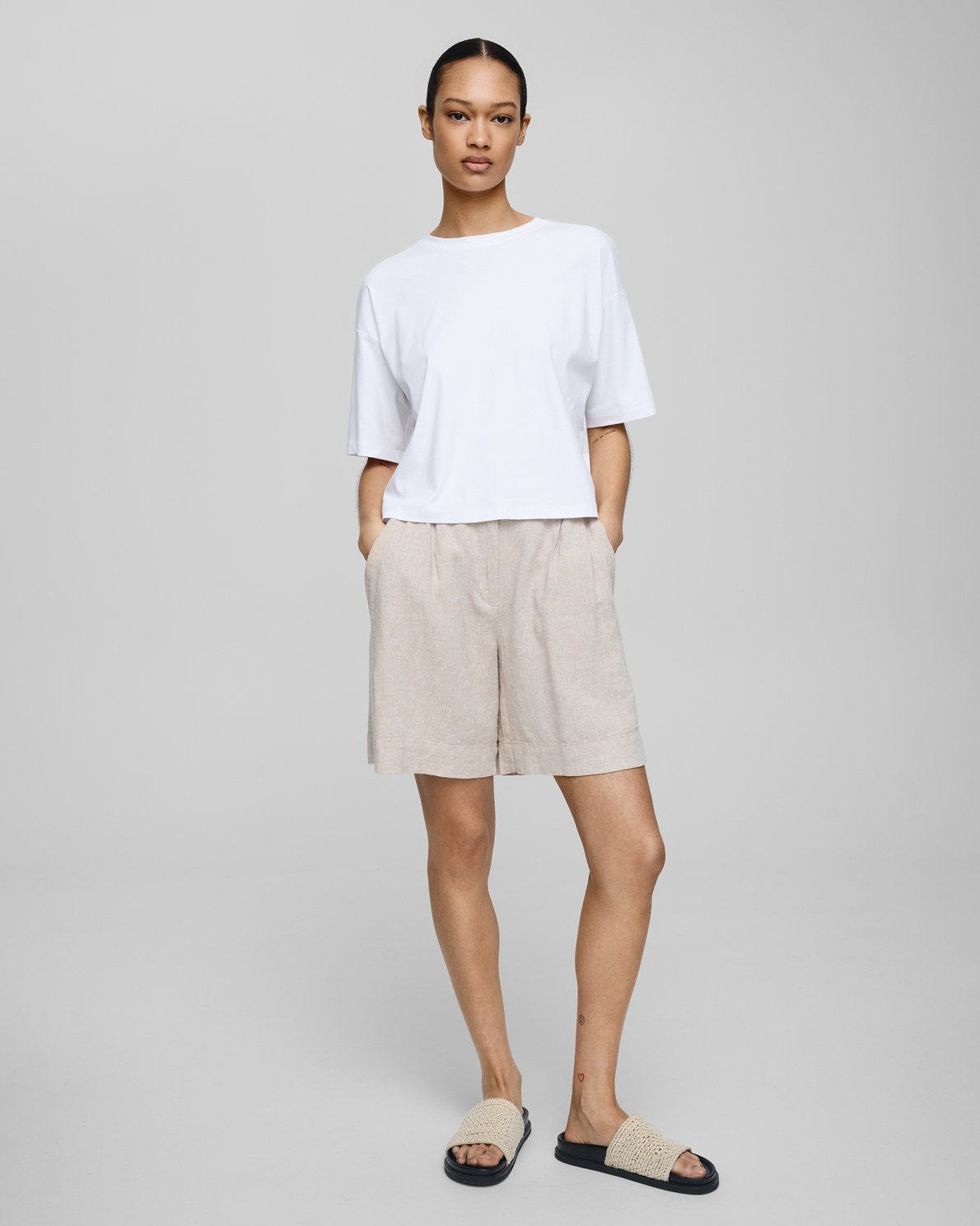 Pennie Ginia HW Shorts - Sand