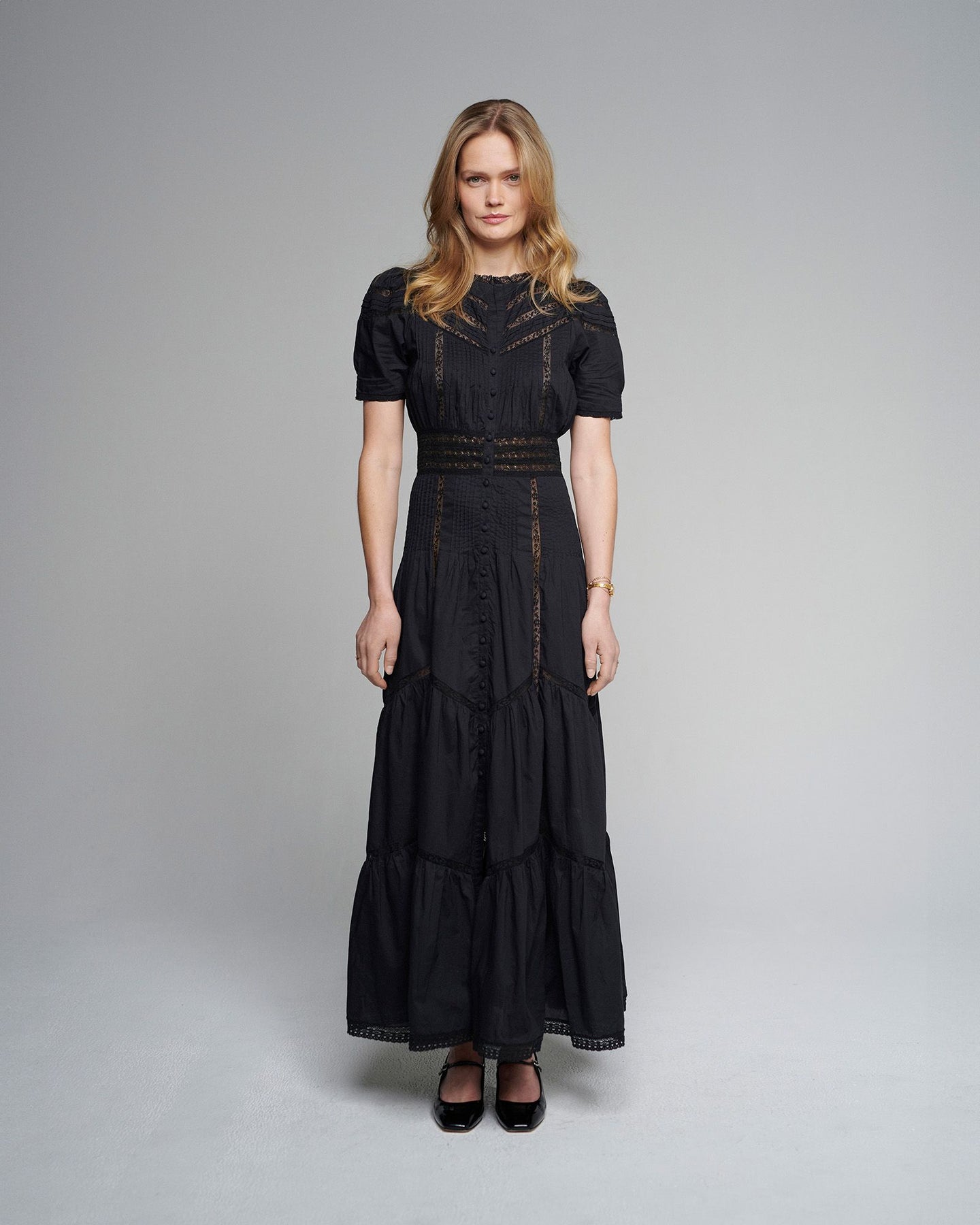 Willow - Black