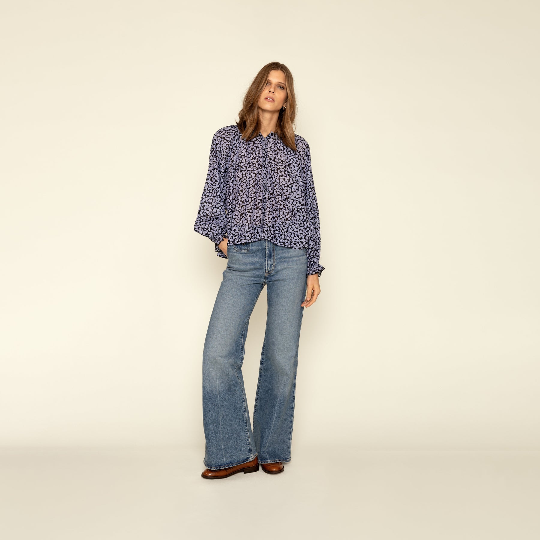 Ivon Retro Flower Blus - Svart