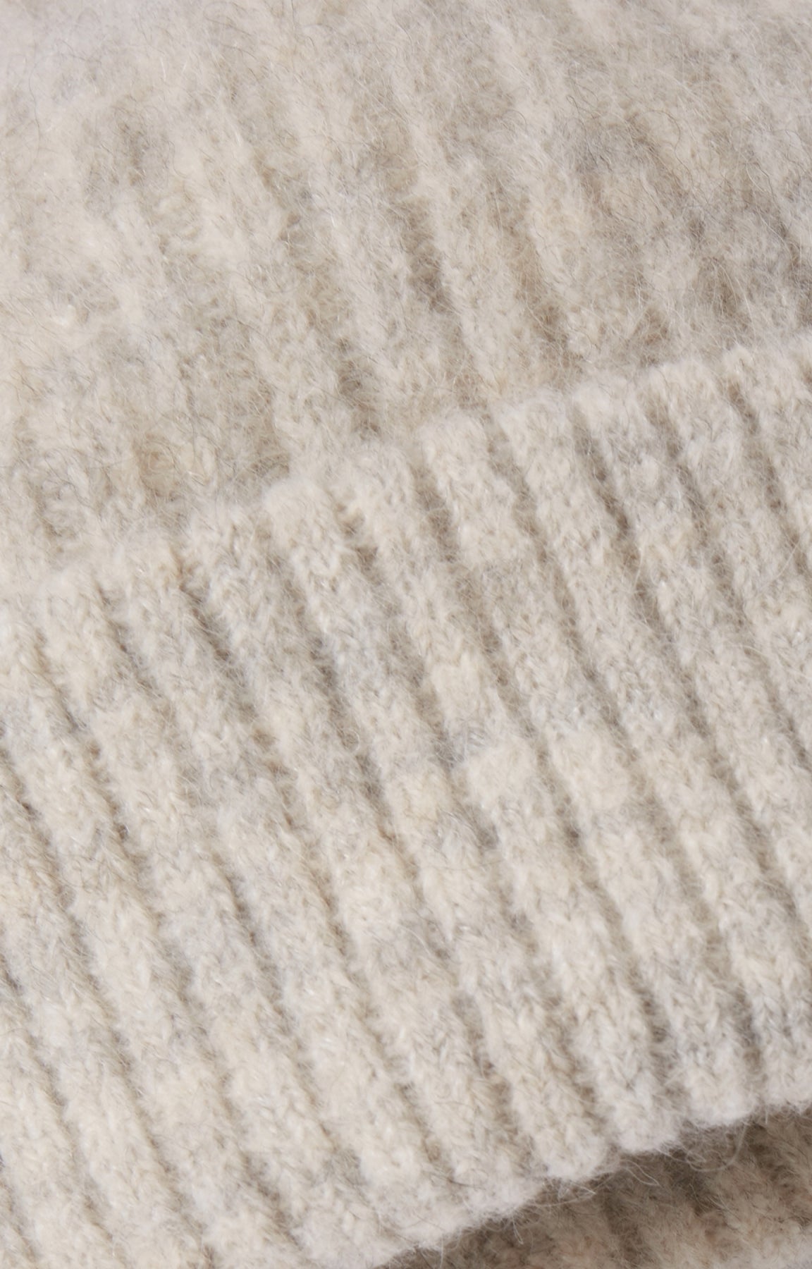 East Beanie - Poudreuse Chine