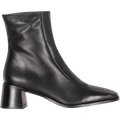 Pega - Black