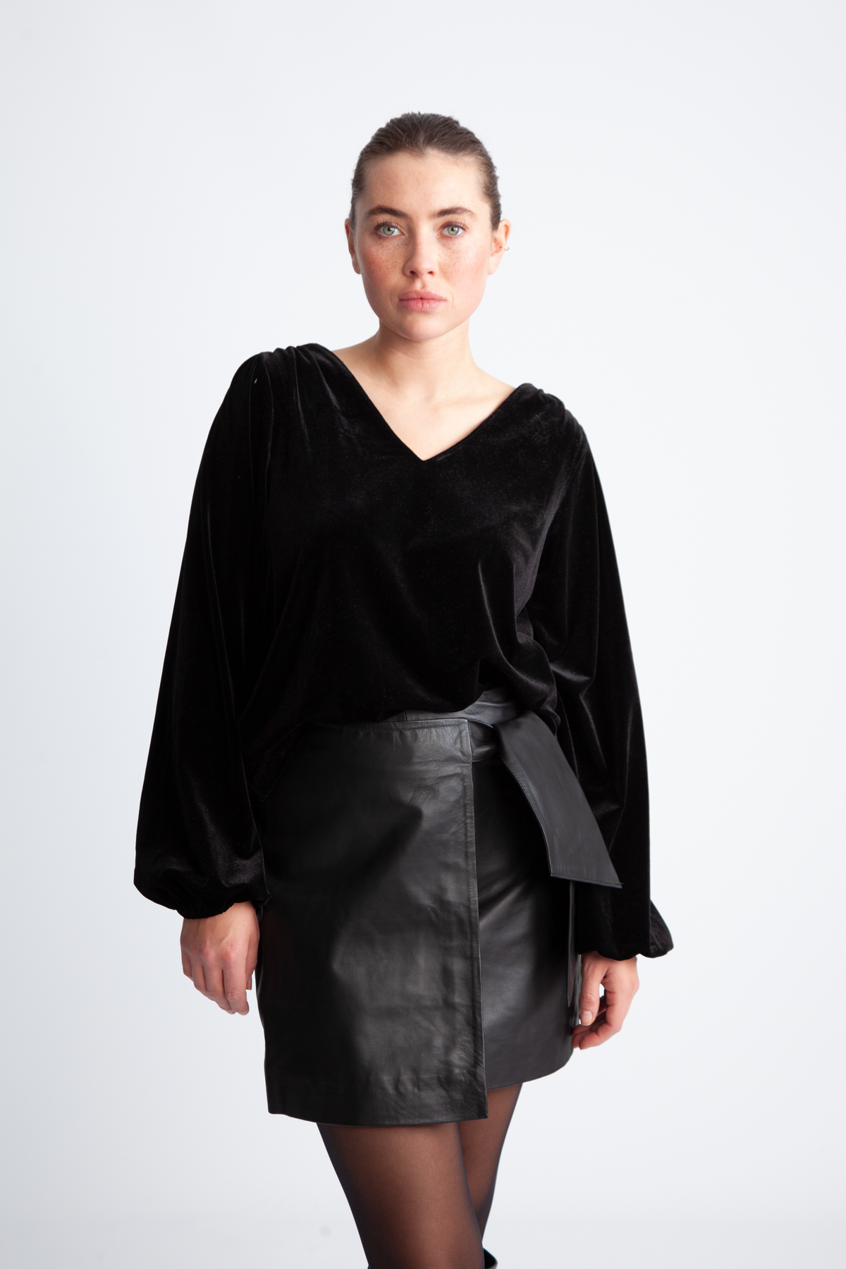 MadisPW BL - Black