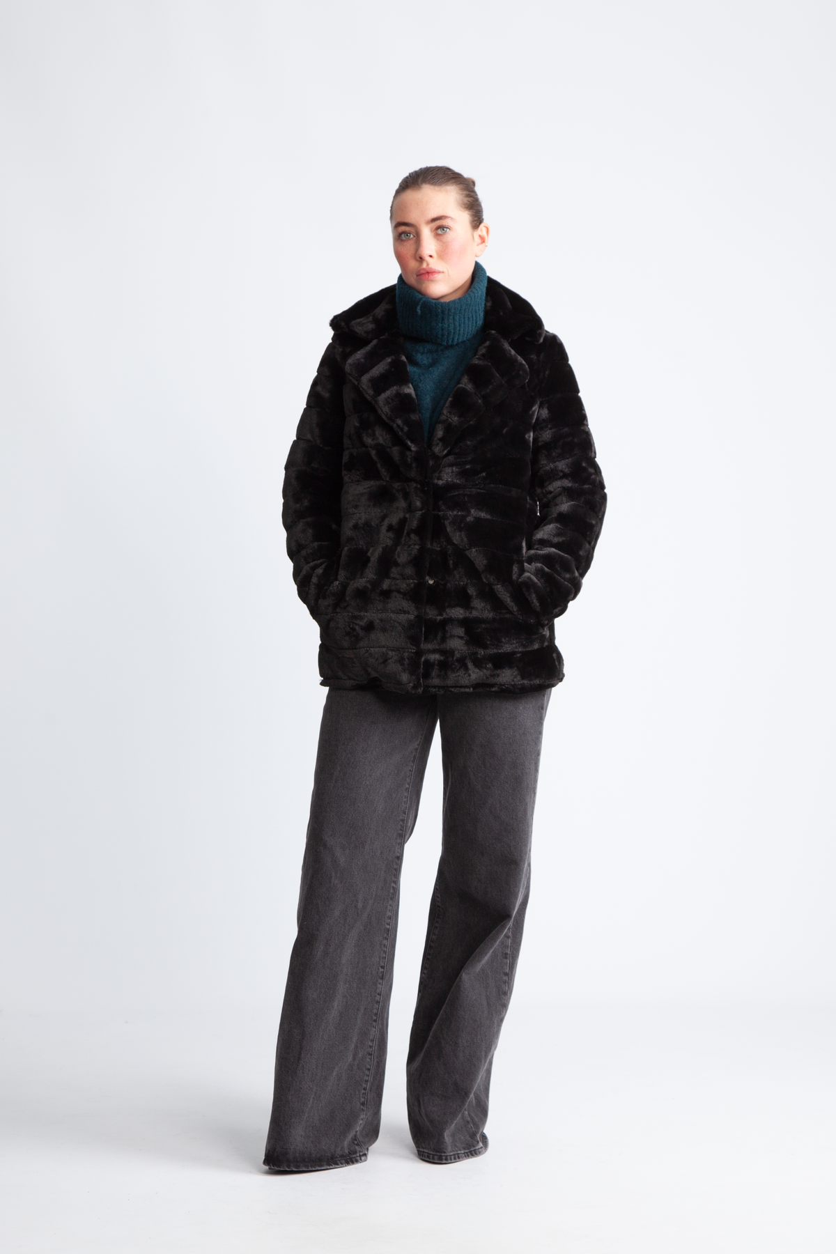 Bailey Faux Fur Coat Short - Svart