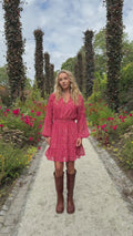 Raina Chiffon B Klänning - Röd Paisley