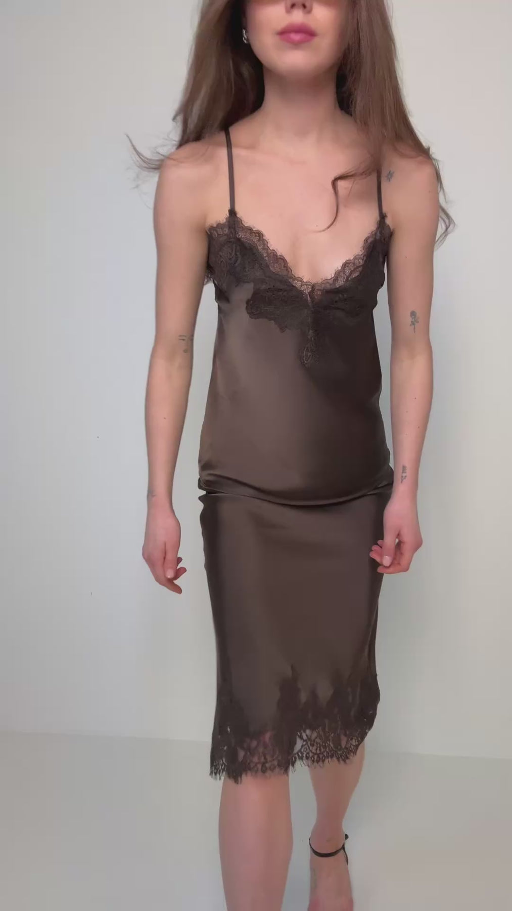 Stina Satin Lace Singlet - Mörkbrun