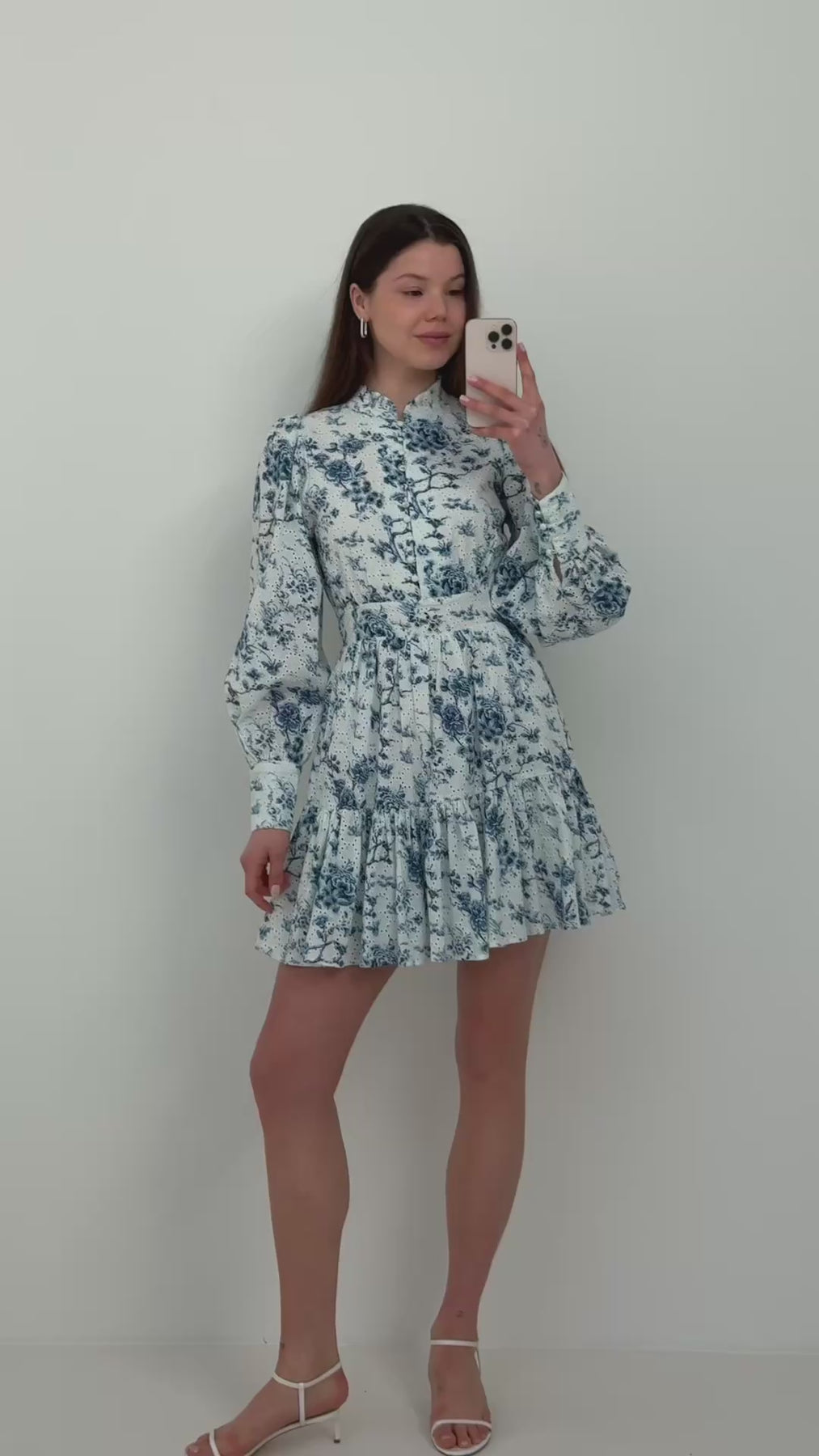 Liv Porcelain B Anglaise Klänning - Off White/Blue
