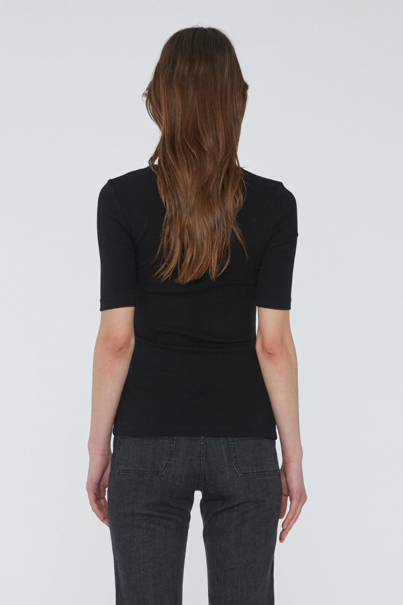 Rib Cut Out T-Shirt - Black