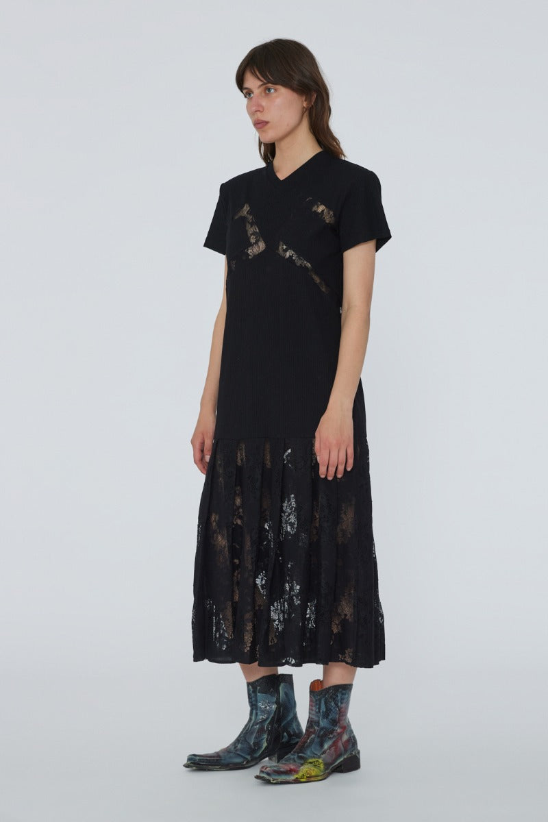 Lace Mix Pleat Dress - Svart