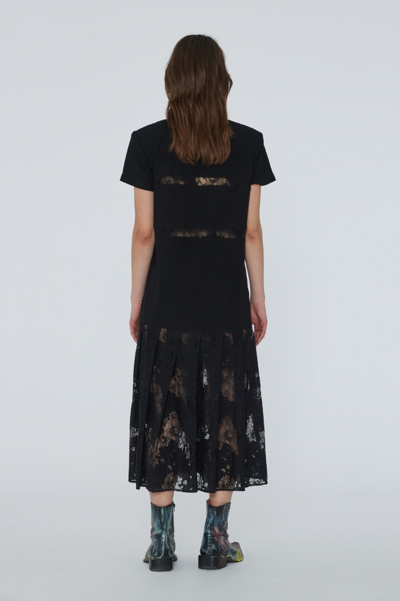 Lace Mix Pleat Dress - Svart