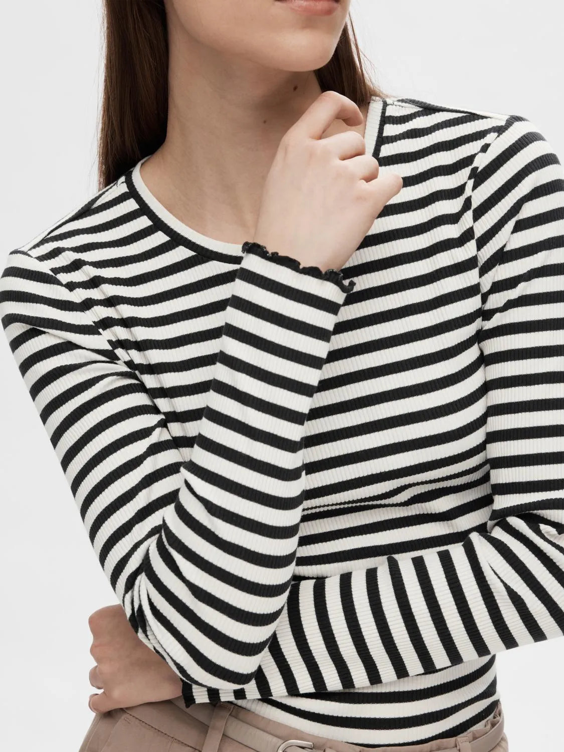 Anna Ls Crew Neck Tee Str  - Black W Snow White Stripes