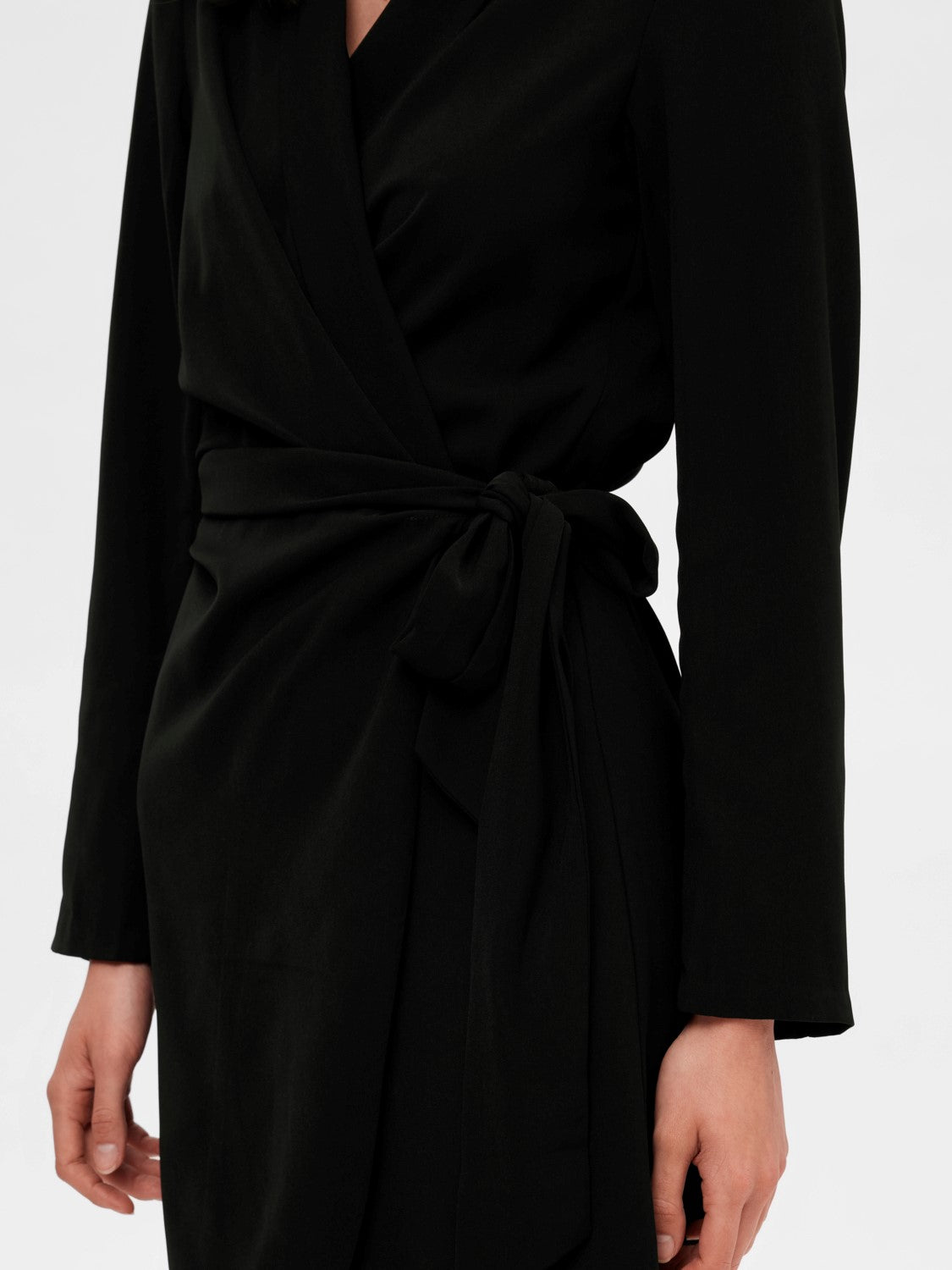 Patricia Ls Short Wrap Dress - Black